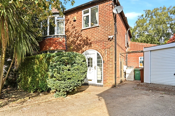 Mount Rise, Alwoodley, Leeds, LS17
