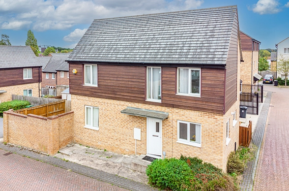 Oaklands Crescent, Gipton, Leeds, LS8
