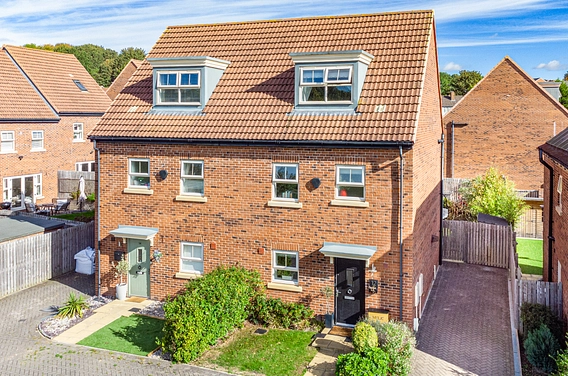 Asket Green, Leeds, LS14