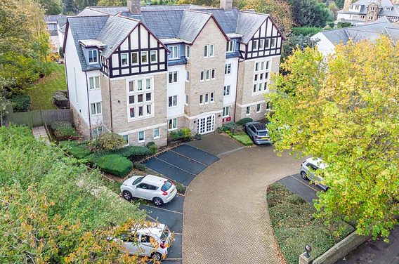 Park Avenue, Roundhay, Leeds, LS8