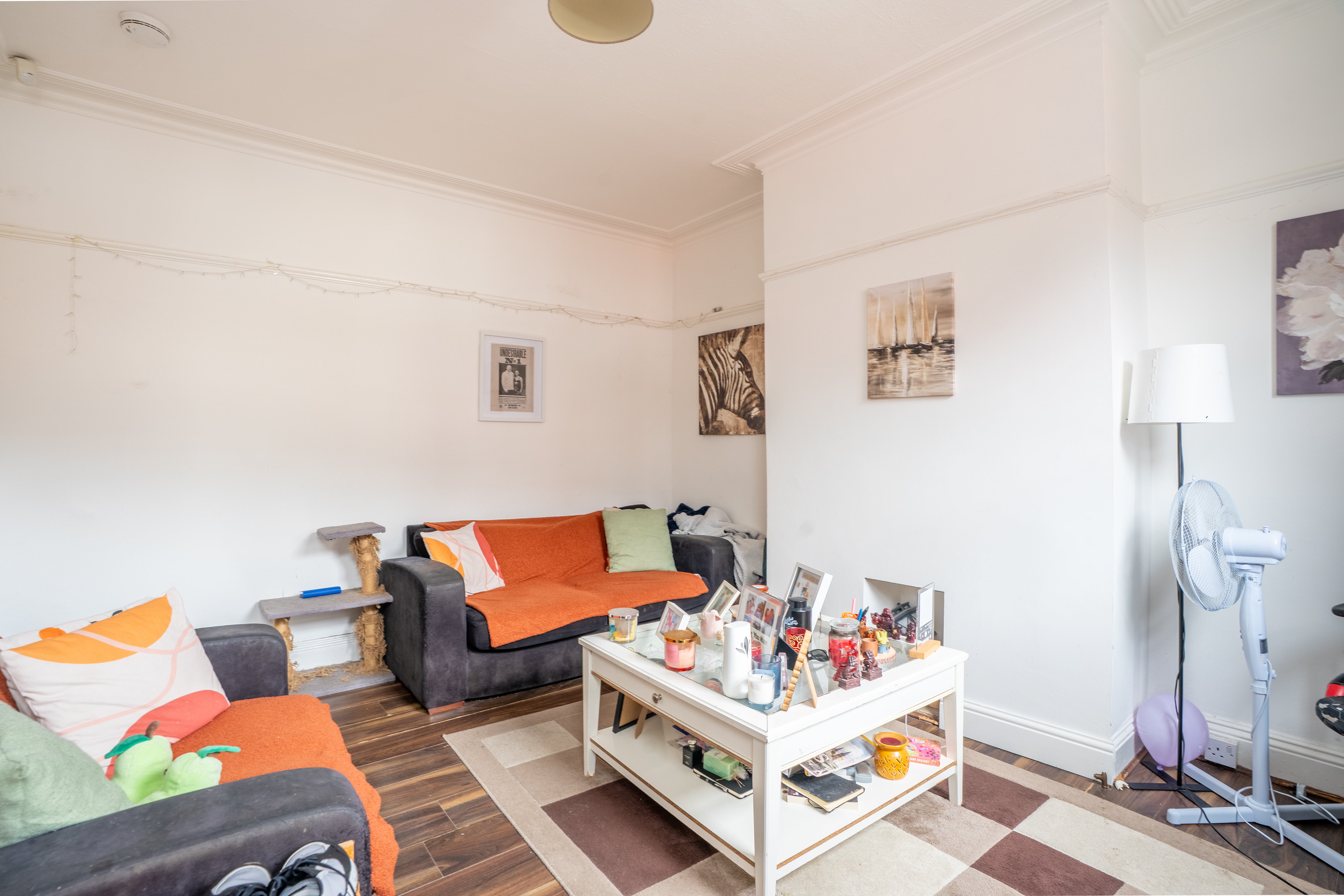 Barton View, Leeds, LS11 - Photo 2