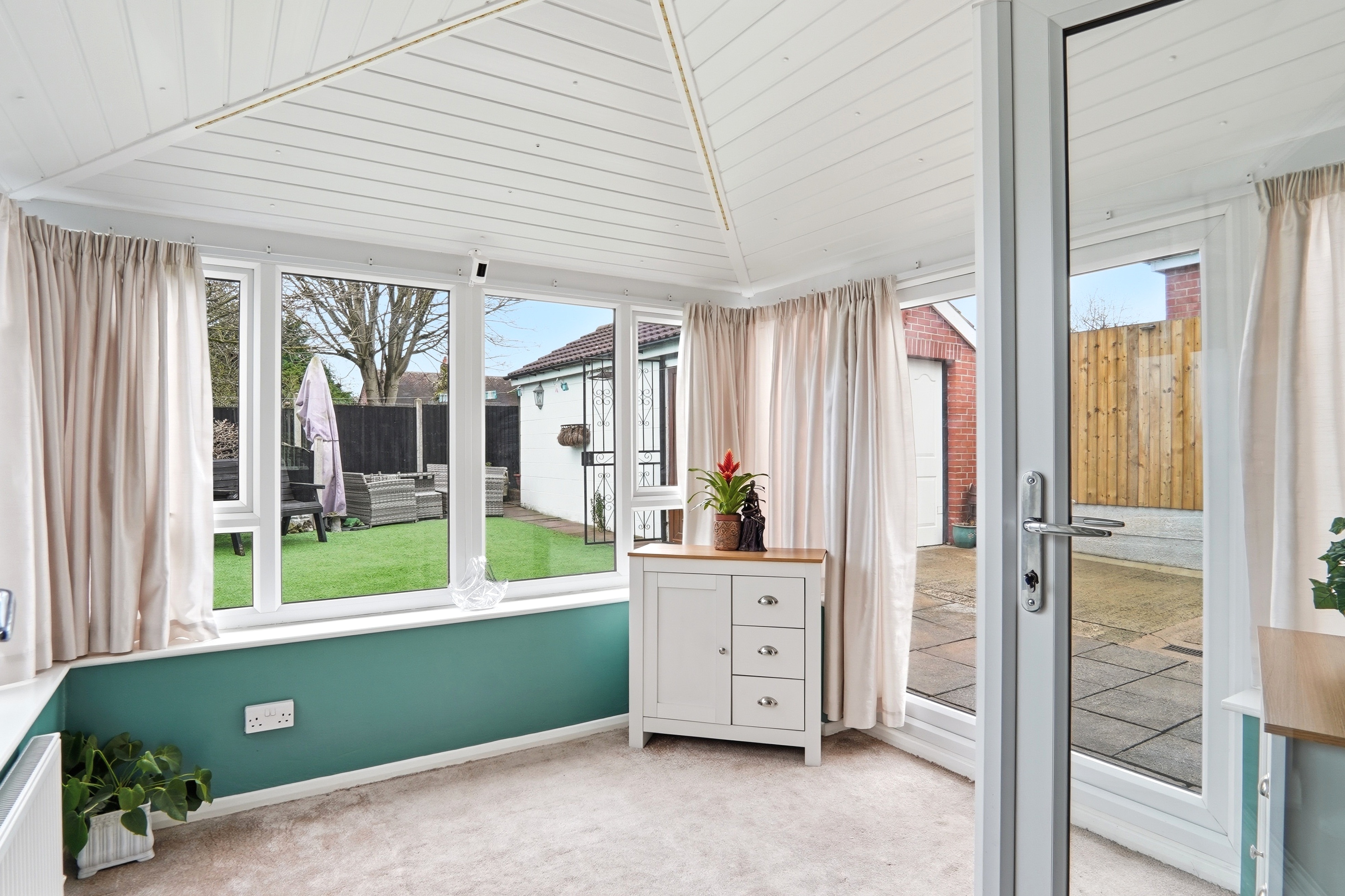 Brigshaw Lane, Kippax, Leeds, LS25 - Photo 8