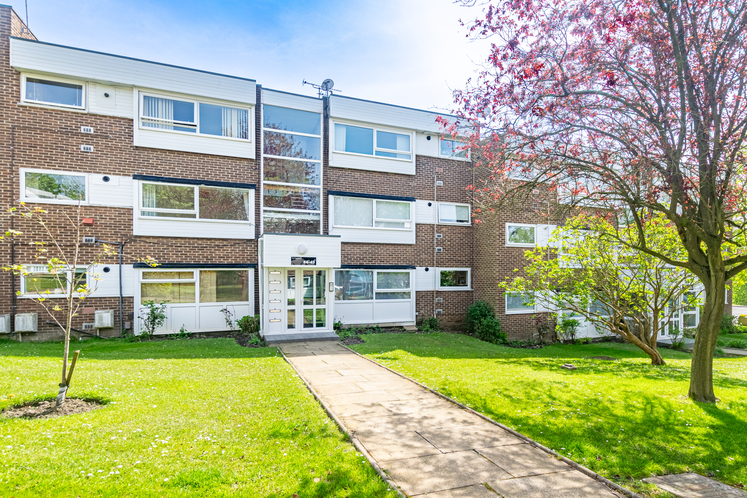 The Moorlands, West Yorkshire, Leeds, LS17 - Photo 1