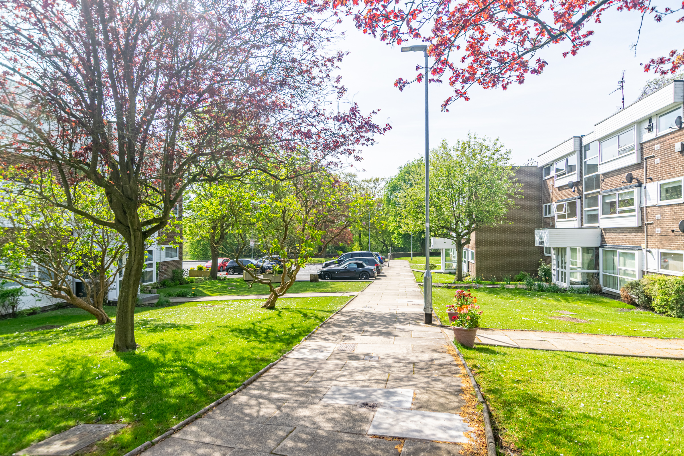 The Moorlands, West Yorkshire, Leeds, LS17 - Photo 13