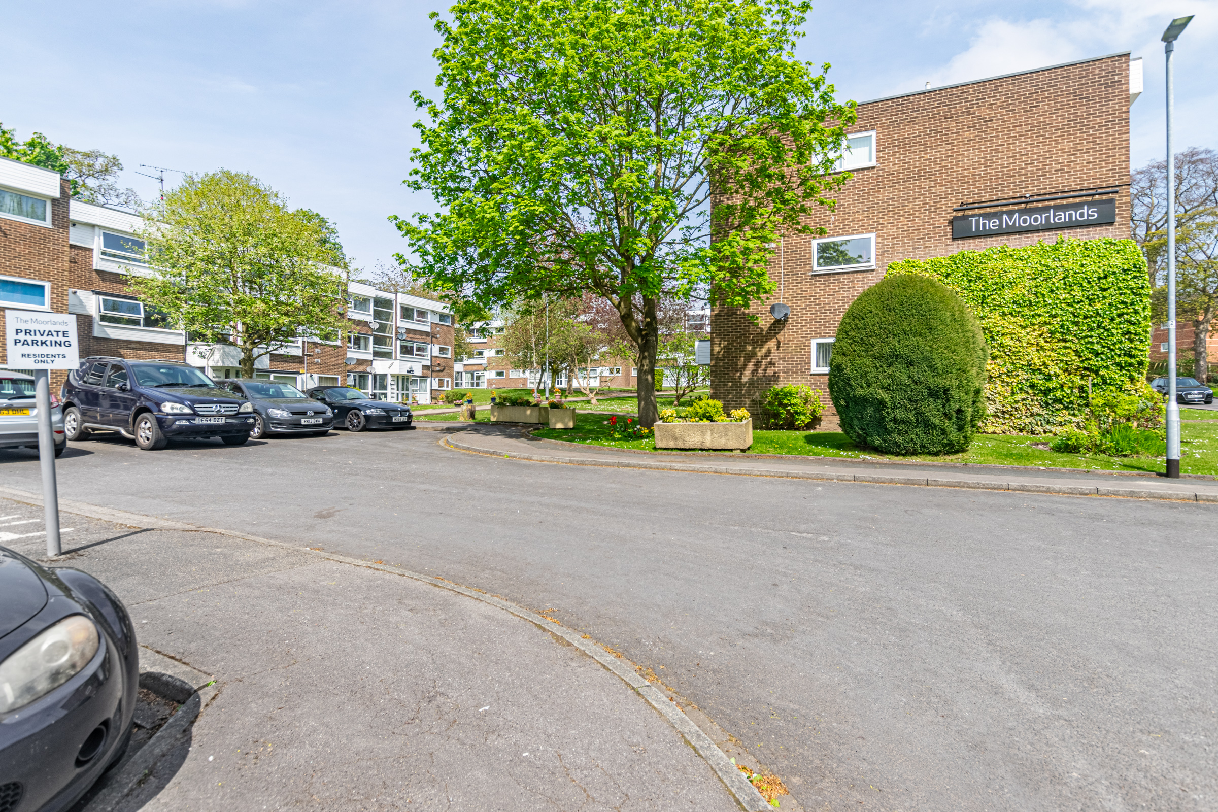 The Moorlands, West Yorkshire, Leeds, LS17 - Photo 14