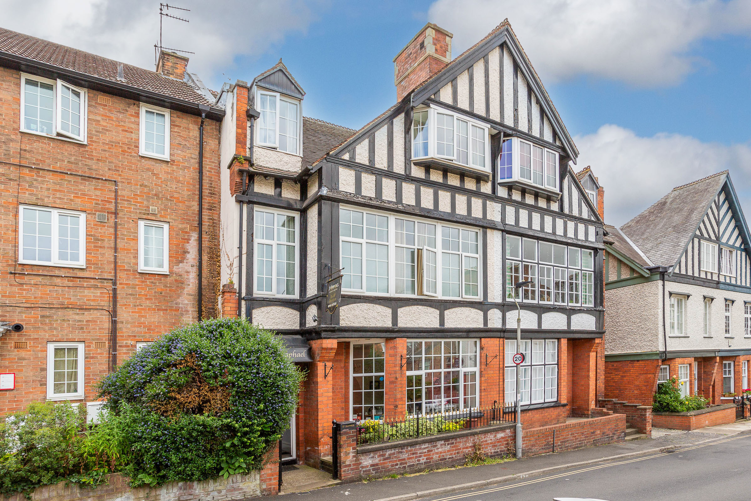 Queen Annes Road, York, YO30 - Photo 2