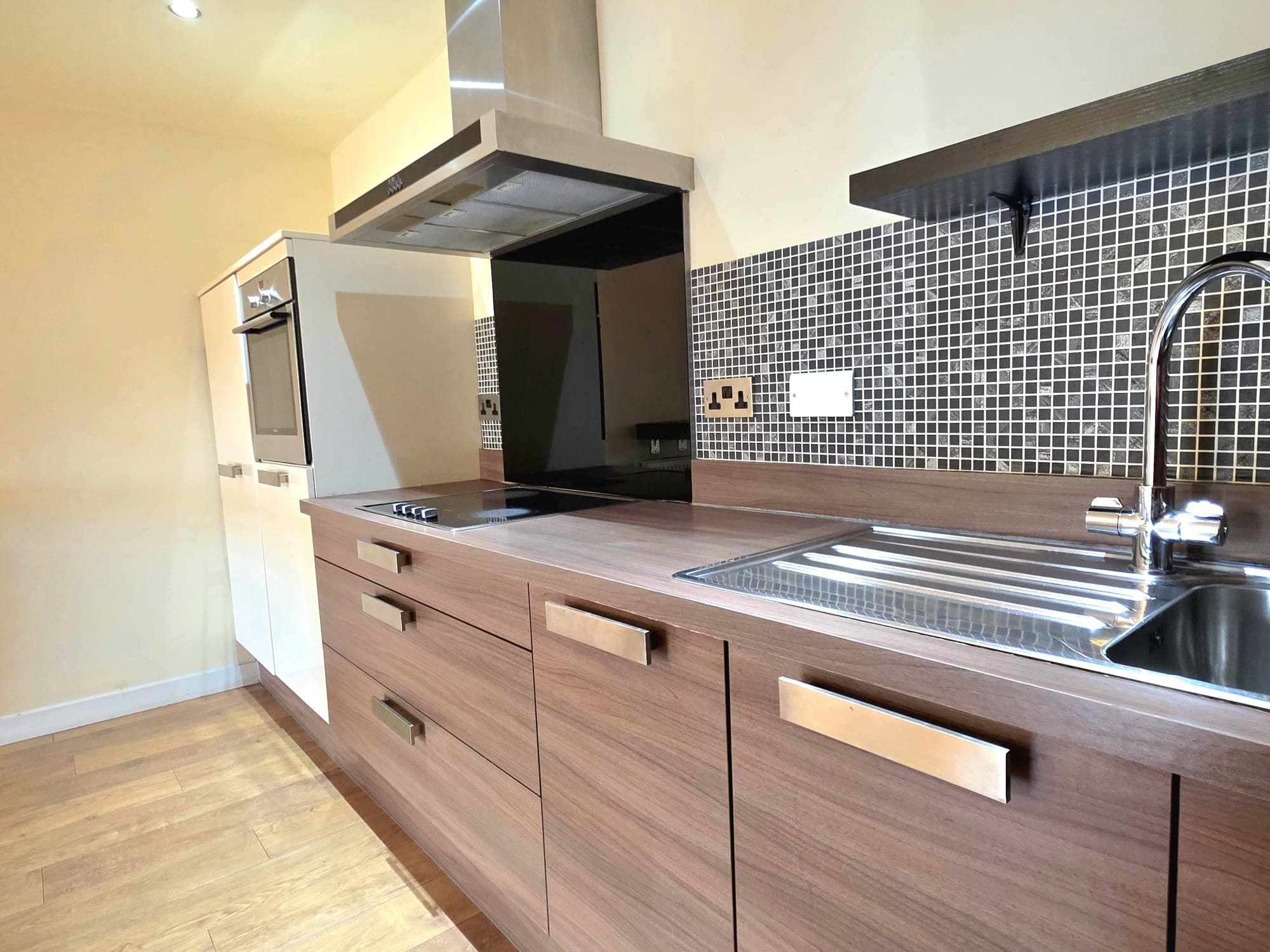 Mere Lane, Armthorpe, Doncaster, DN3 - Photo 6