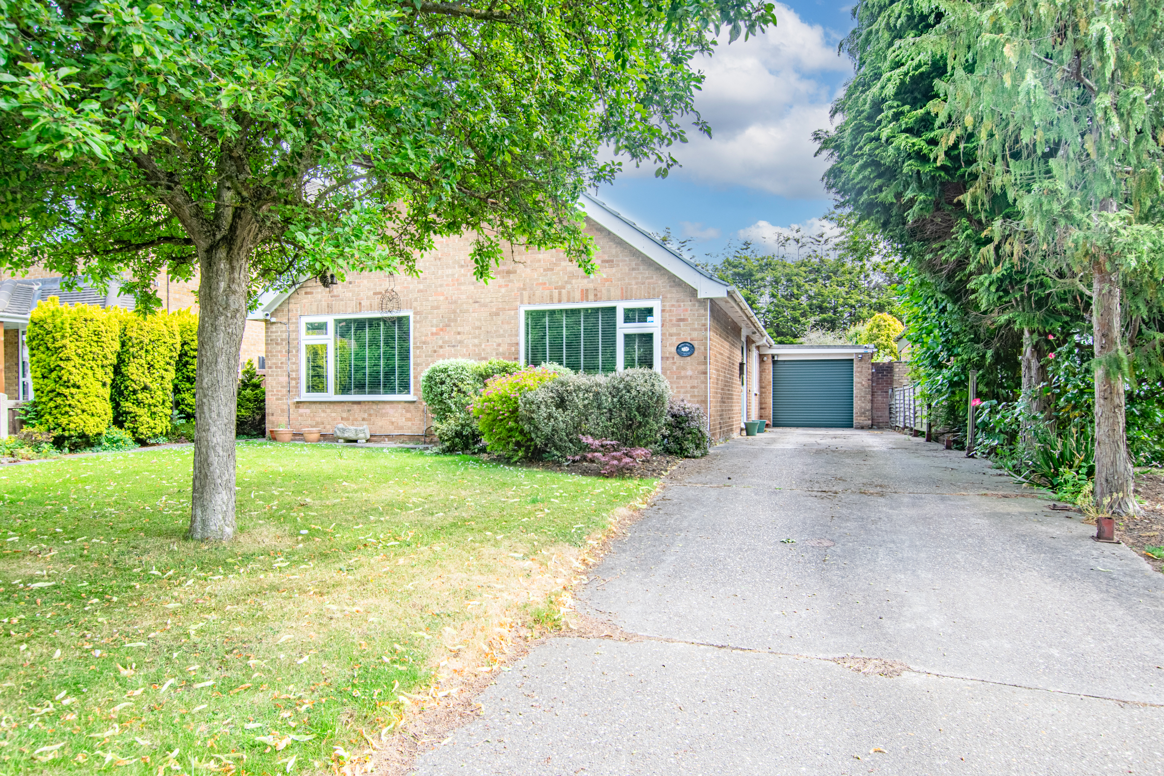 Common Lane, Warmsworth, Doncaster, DN4 - Photo 1