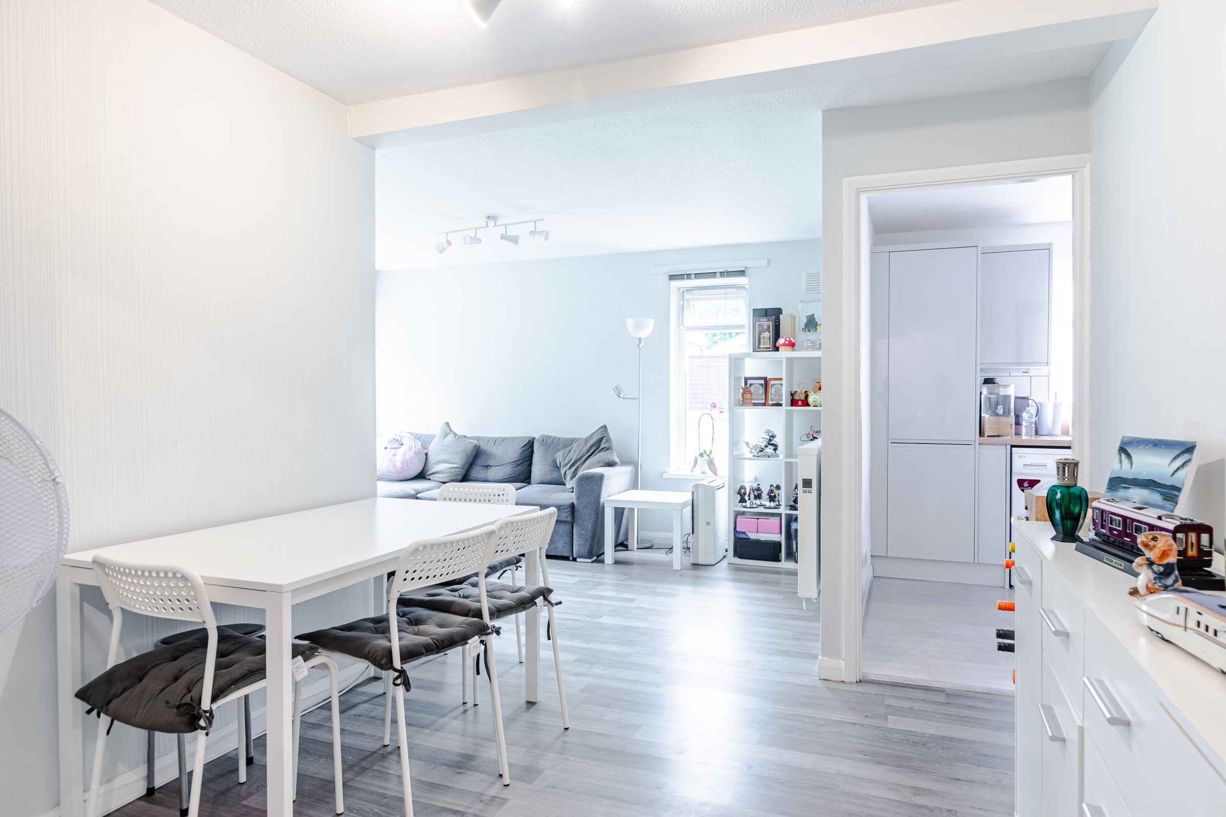 Blackmoor Court, Leeds, LS17 - Photo 2