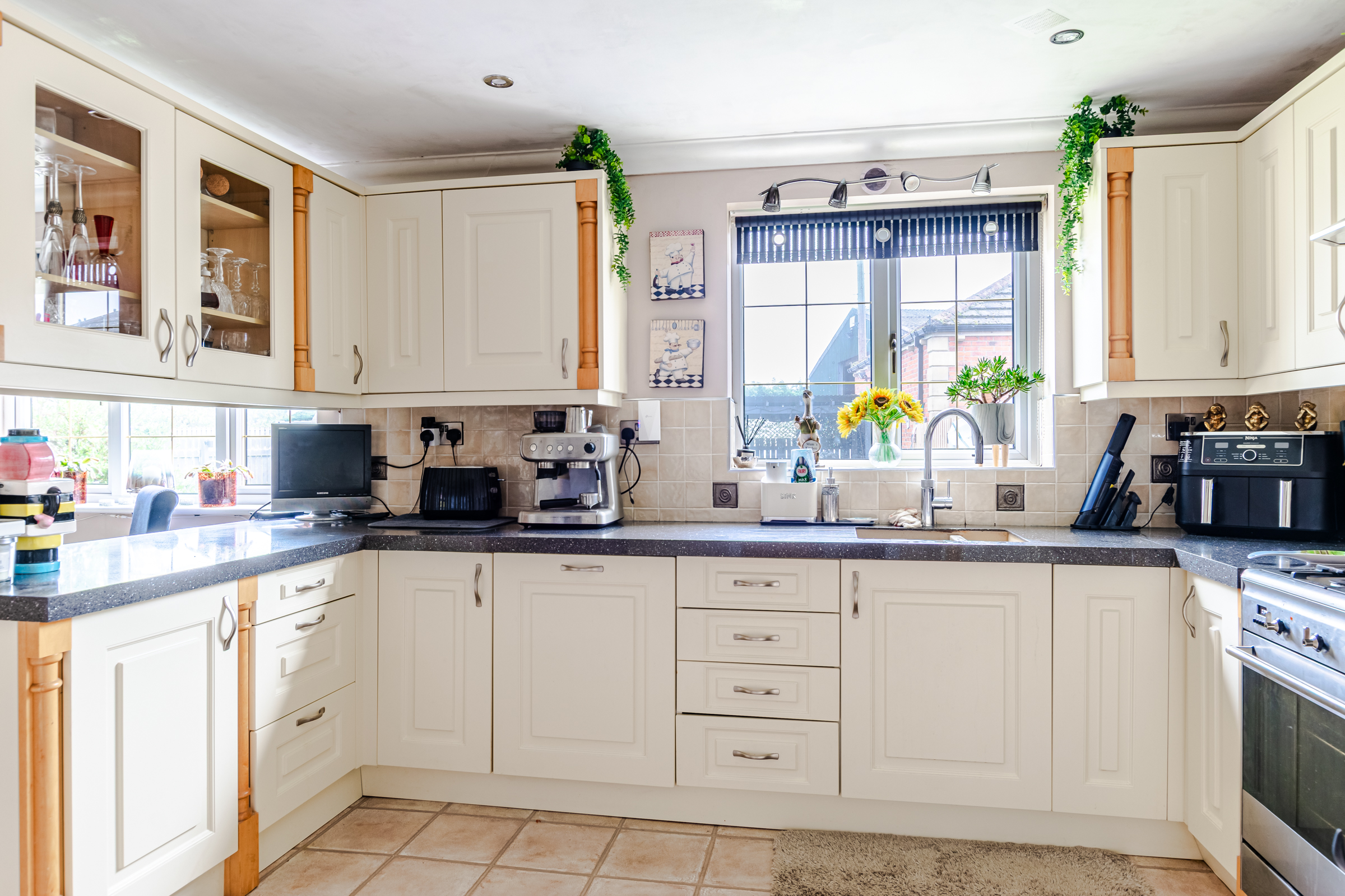 Busk Lane, Church Fenton, Selby, LS24 - Photo 12