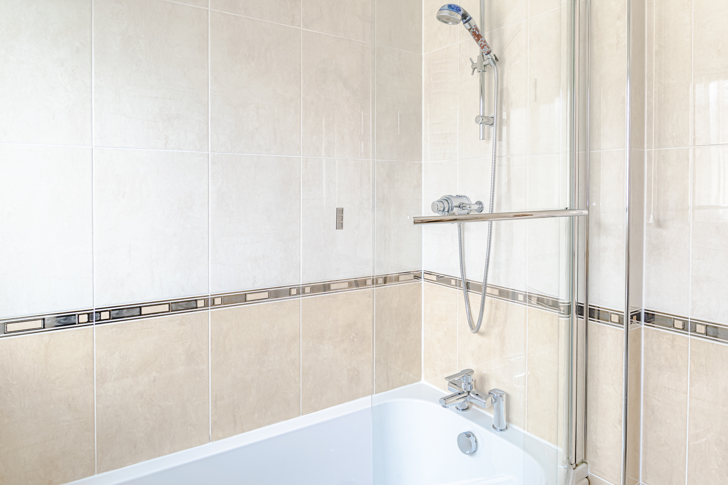 Falkland Gardens, Leeds, LS17 - Photo 28