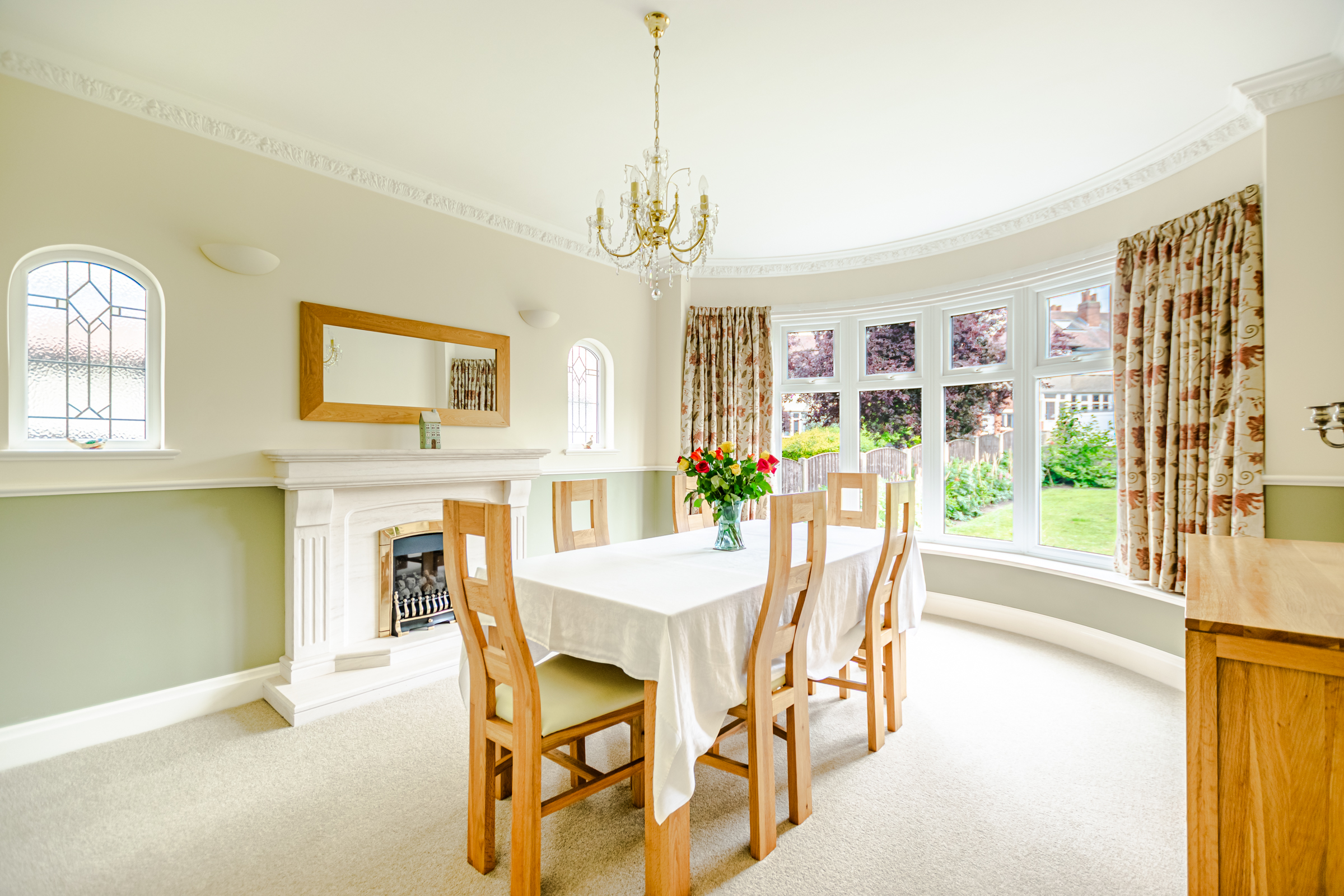 Falkland Gardens, Leeds, LS17 - Photo 3