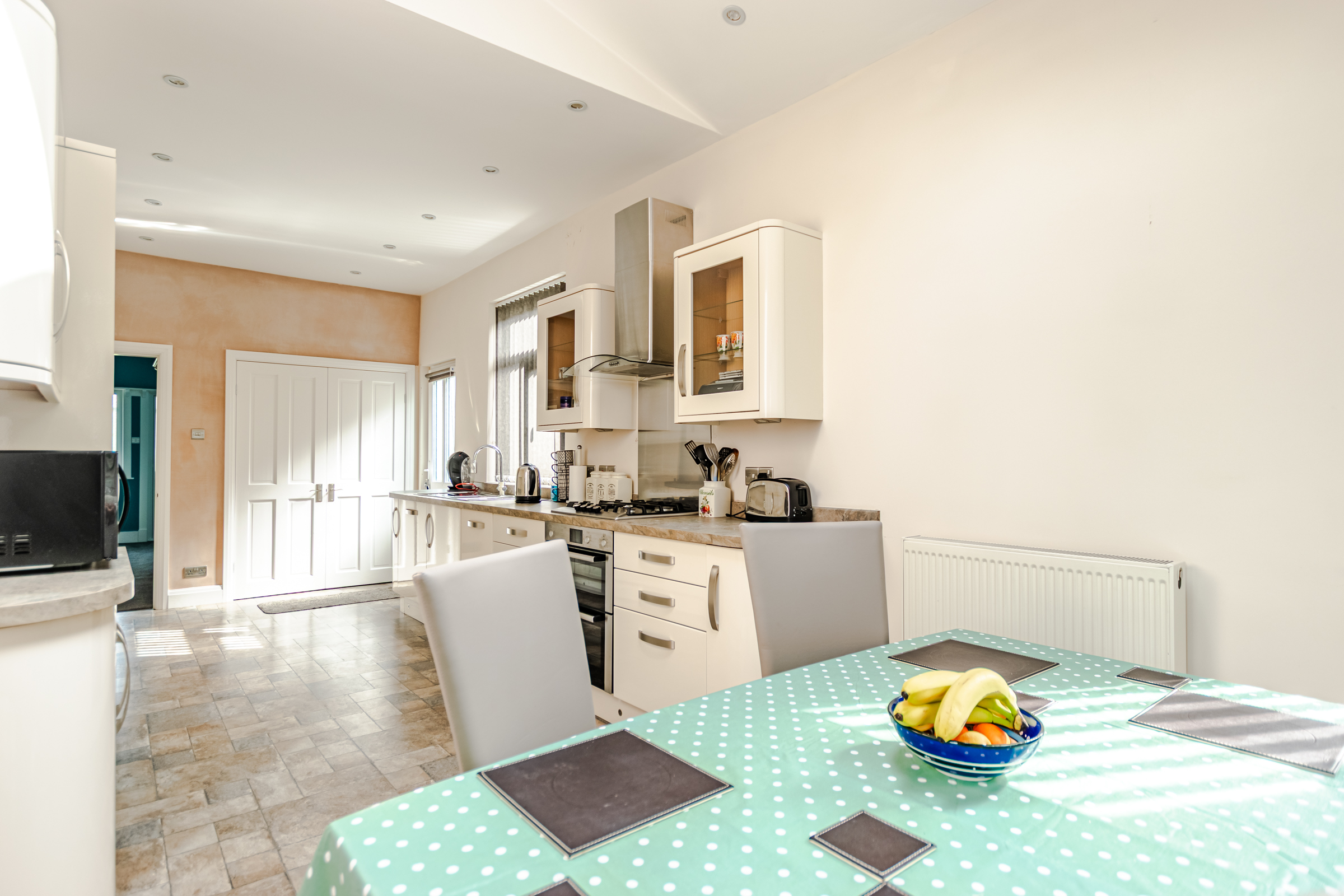 Falkland Gardens, Leeds, LS17 - Photo 10