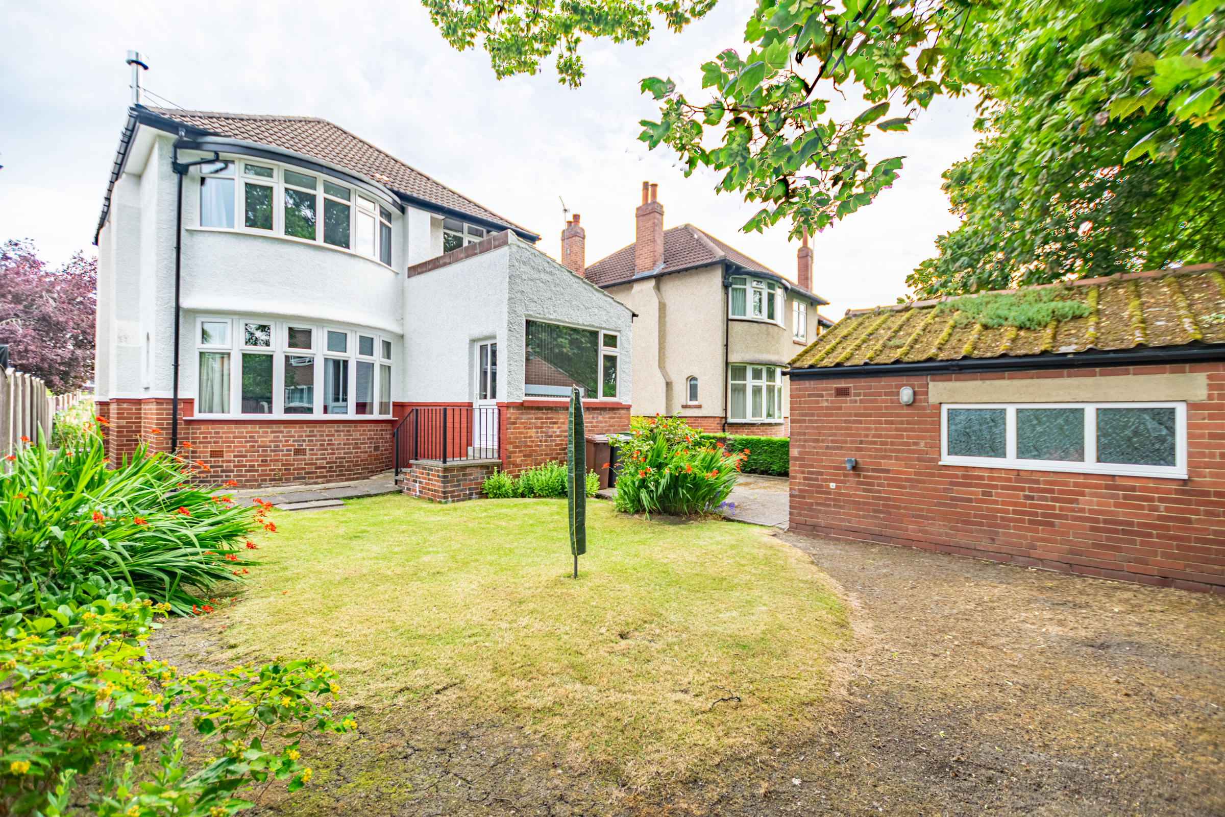 Falkland Gardens, Leeds, LS17 - Photo 35
