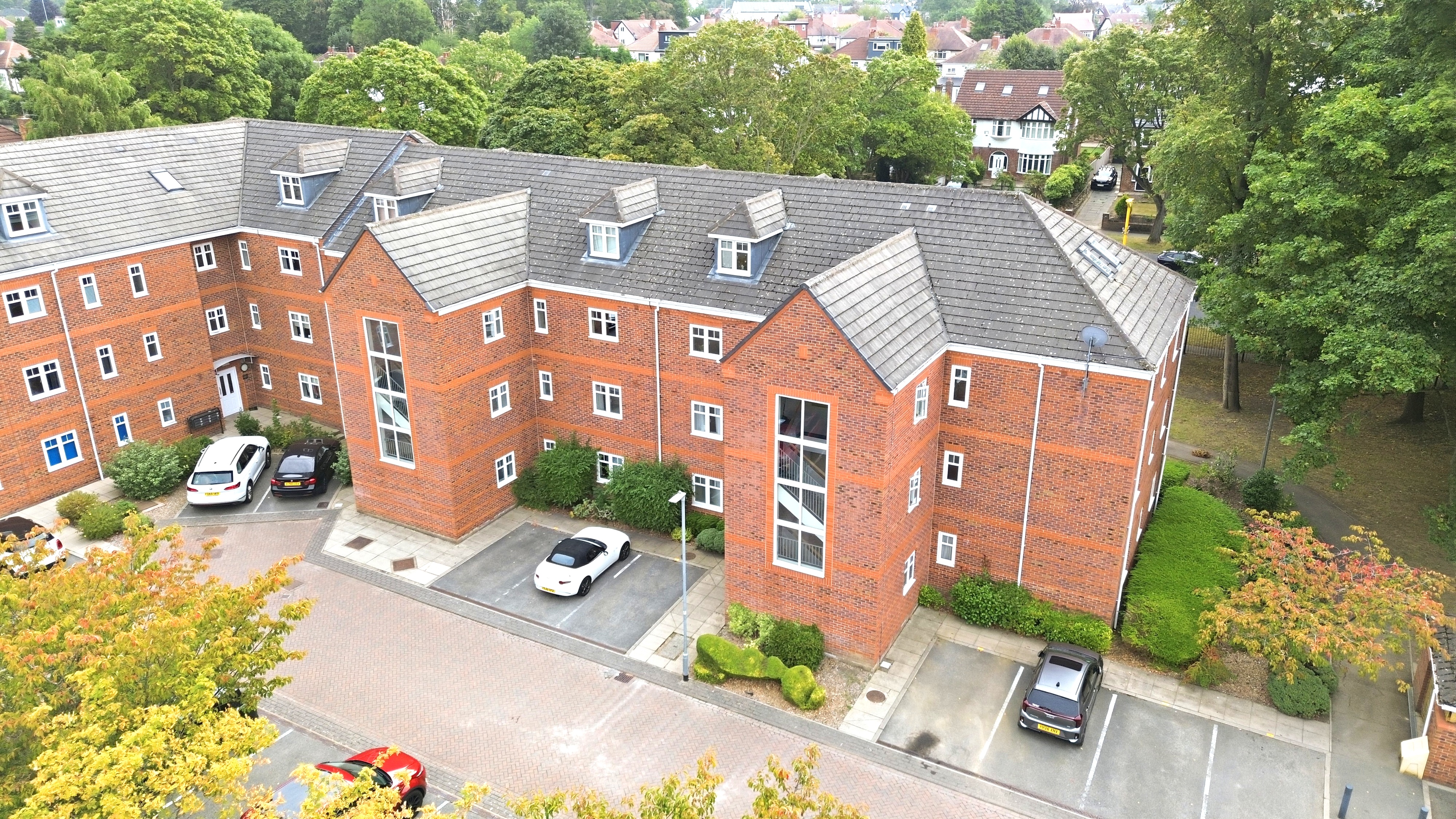 Brackenhurst Drive, Moortown, Leeds, LS17 - Photo 16