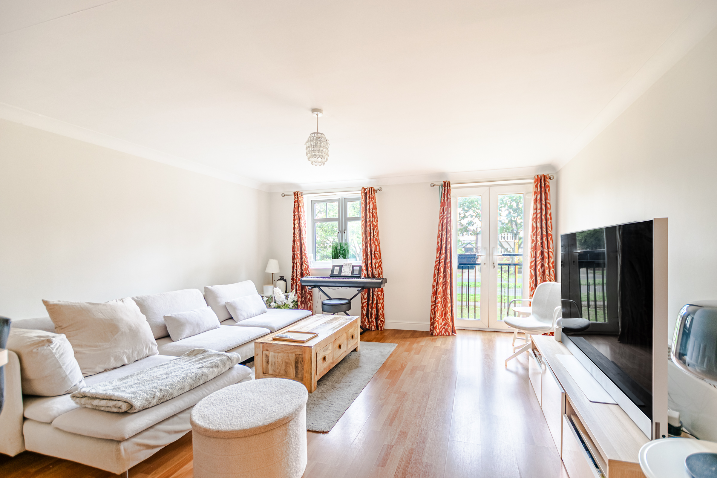 Brackenhurst Drive, Moortown, Leeds, LS17 - Photo 2