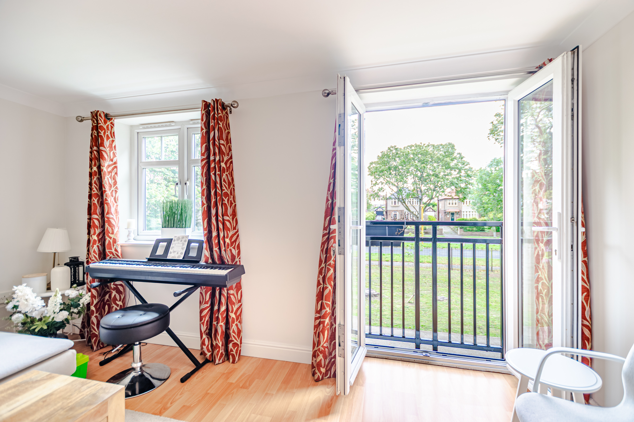 Brackenhurst Drive, Moortown, Leeds, LS17 - Photo 3