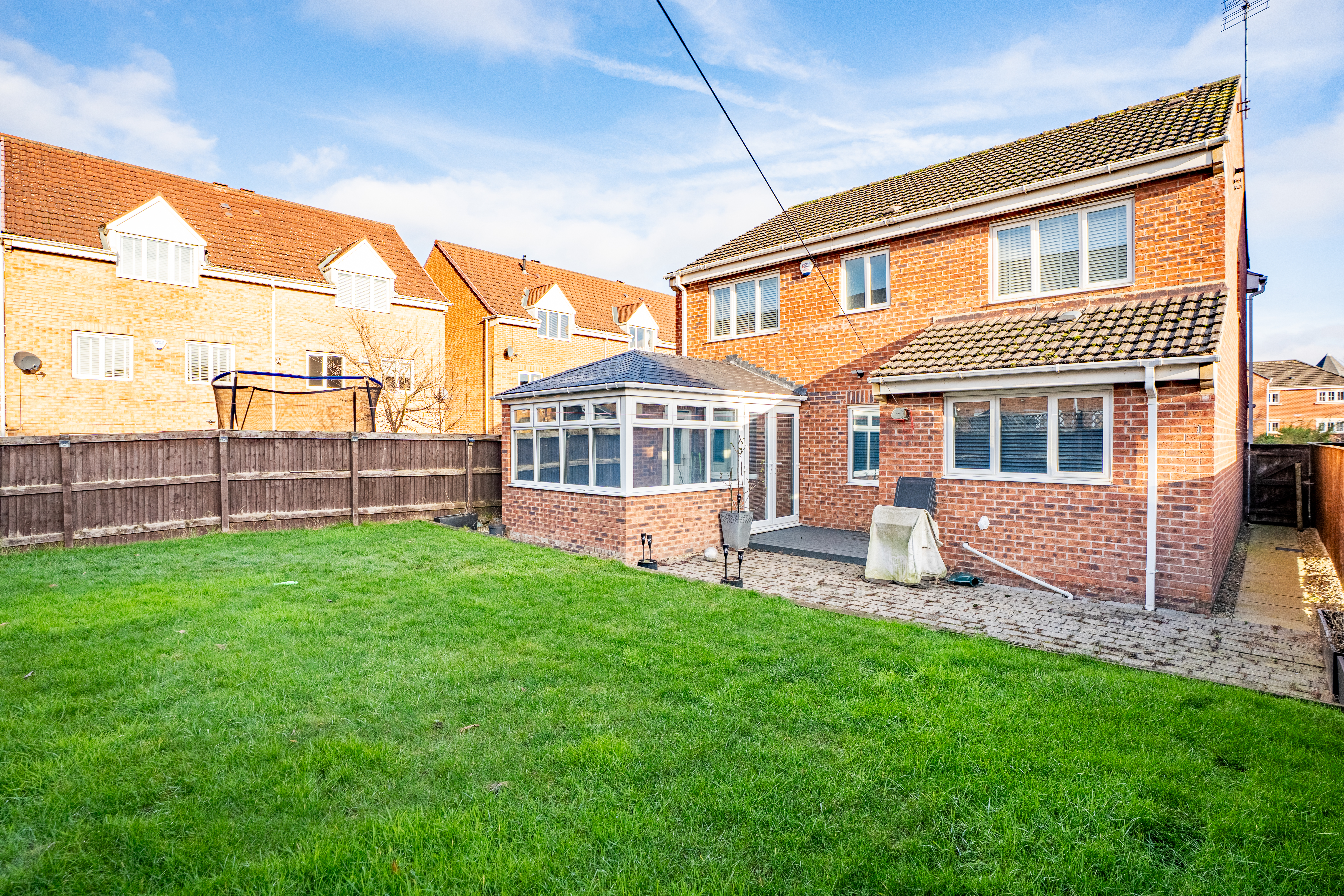 Cavalier Court, Balby, Doncaster, DN4 - Photo 17
