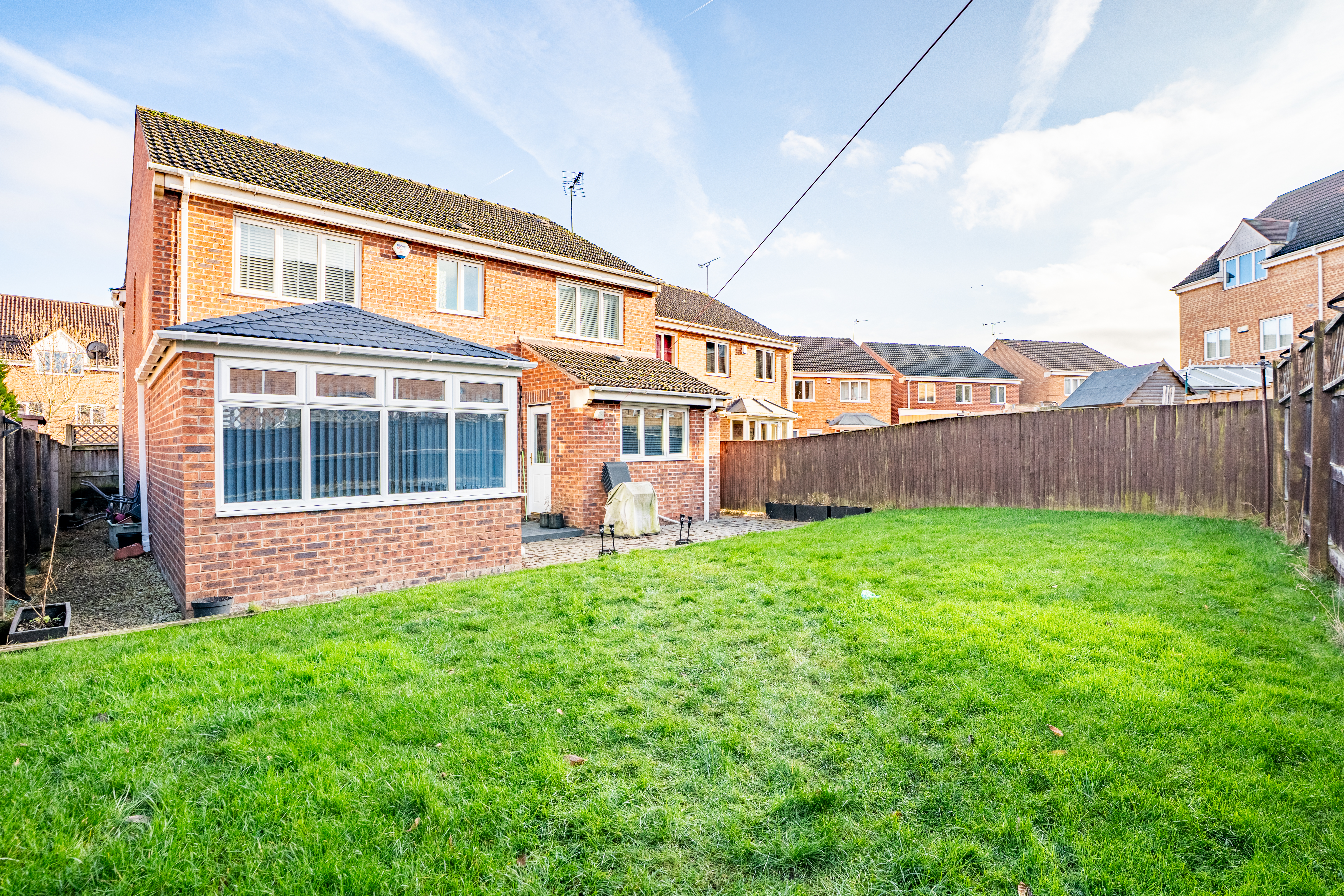 Cavalier Court, Balby, Doncaster, DN4 - Photo 2