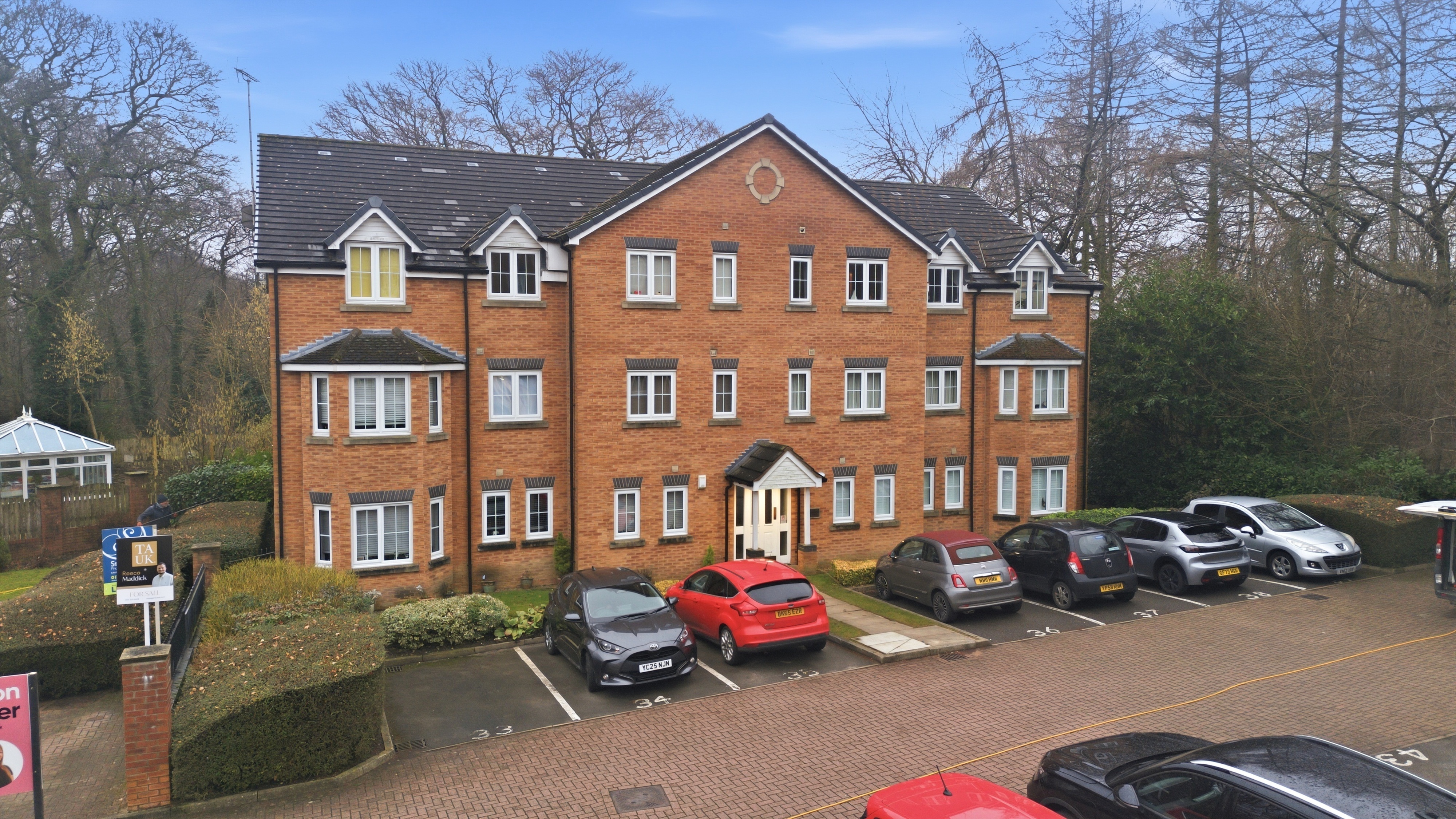 Pennyfield Close, Meanwood, Leeds, LS6 - Photo 1