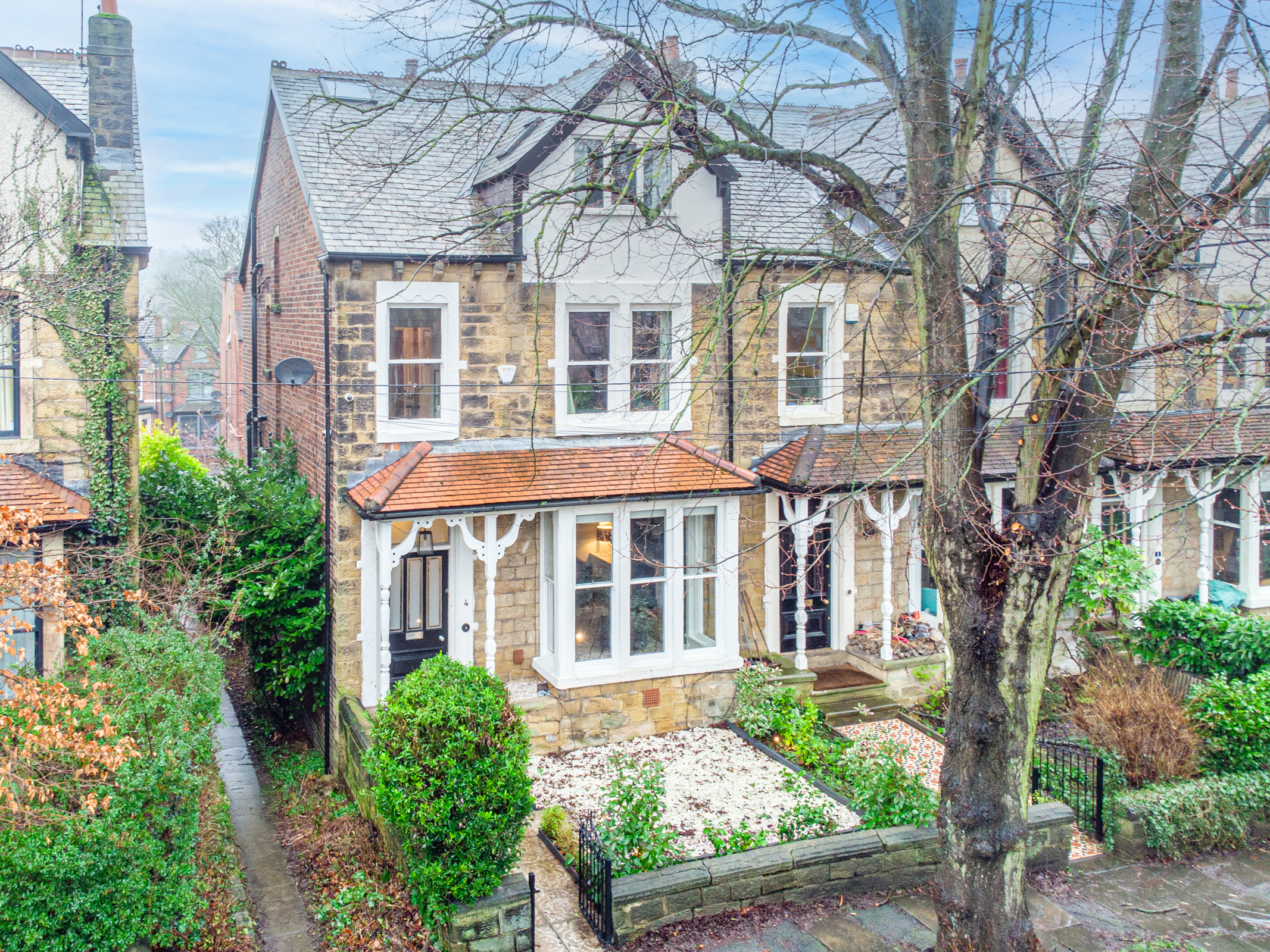 Roundhay, Leeds, LS8 - Photo 1