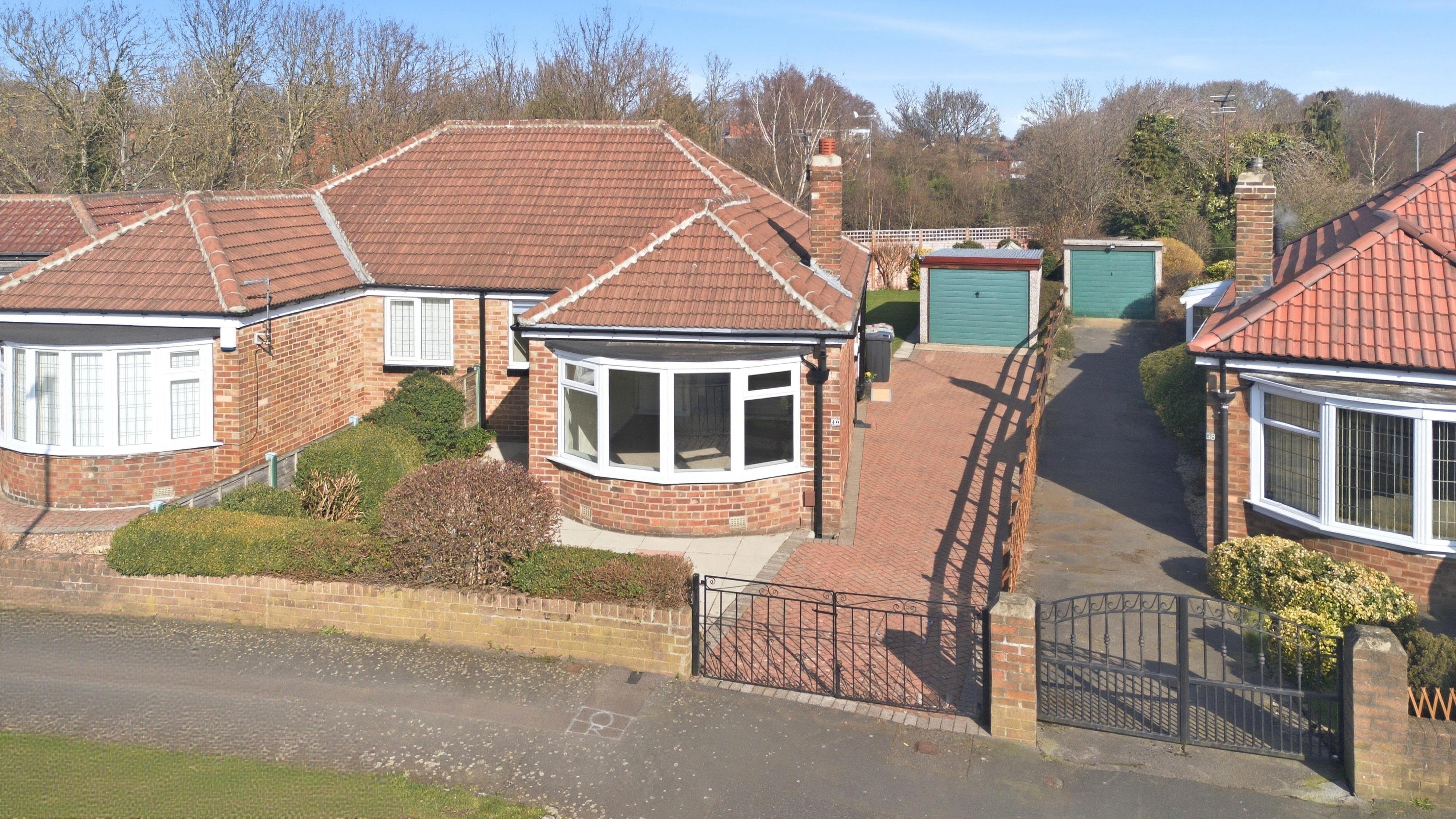 Kennerleigh Avenue, Leeds, LS15 - Photo 1
