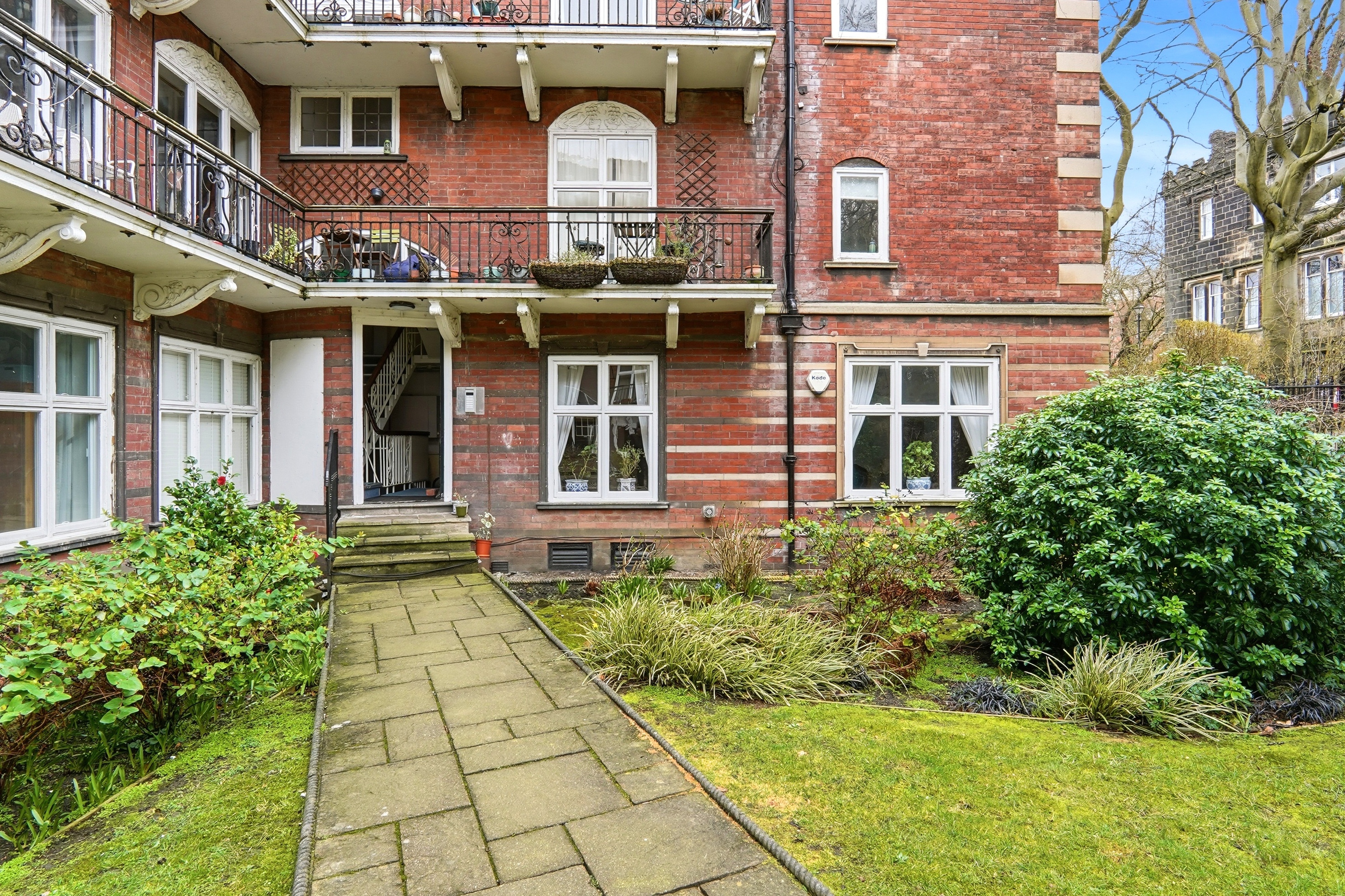 Flat 1, Grange Court, North Grange Mount, Leeds, LS6 - Photo 22