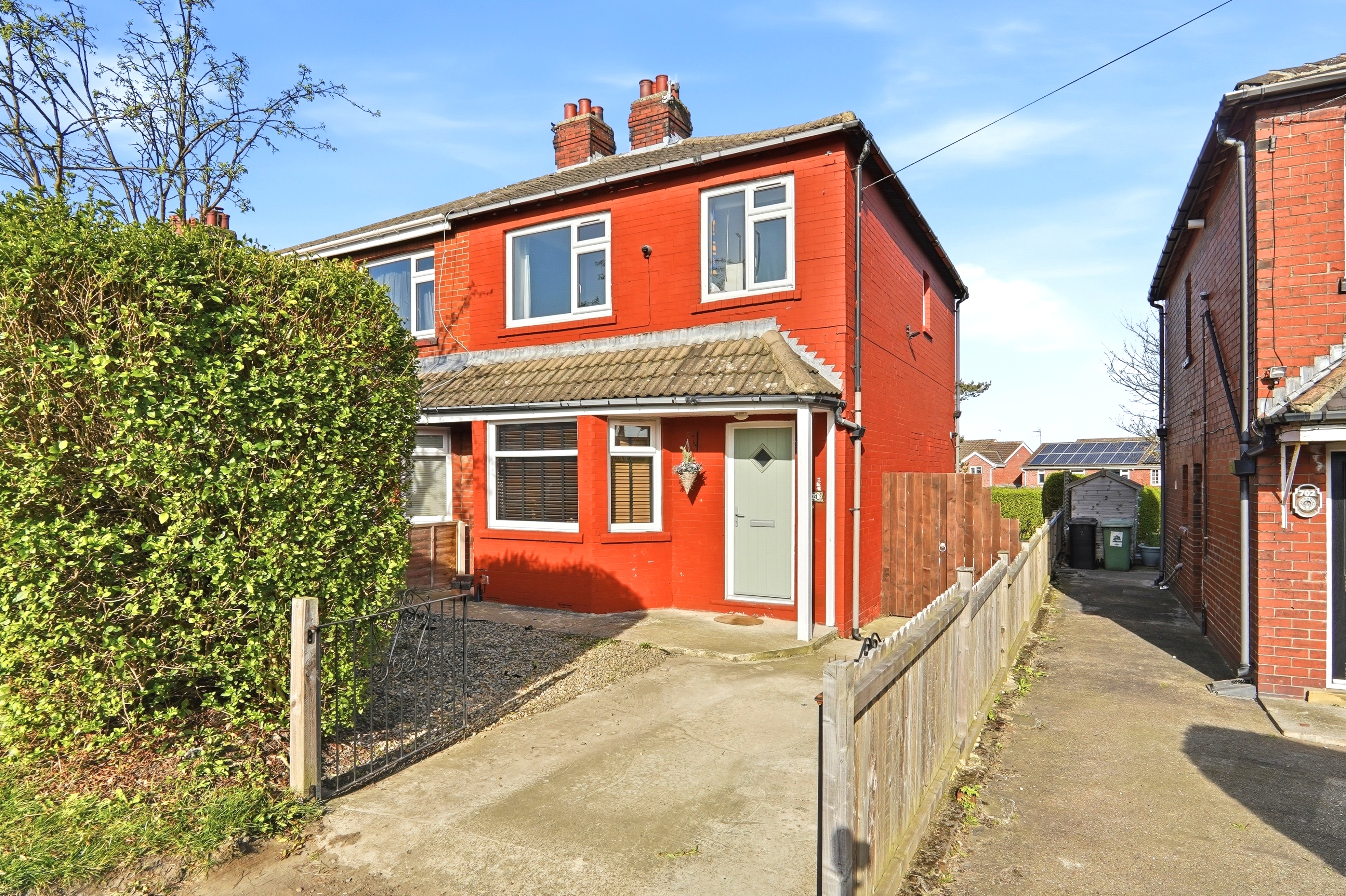 Leeds & Bradford Road, Leeds, LS13 - Photo 24