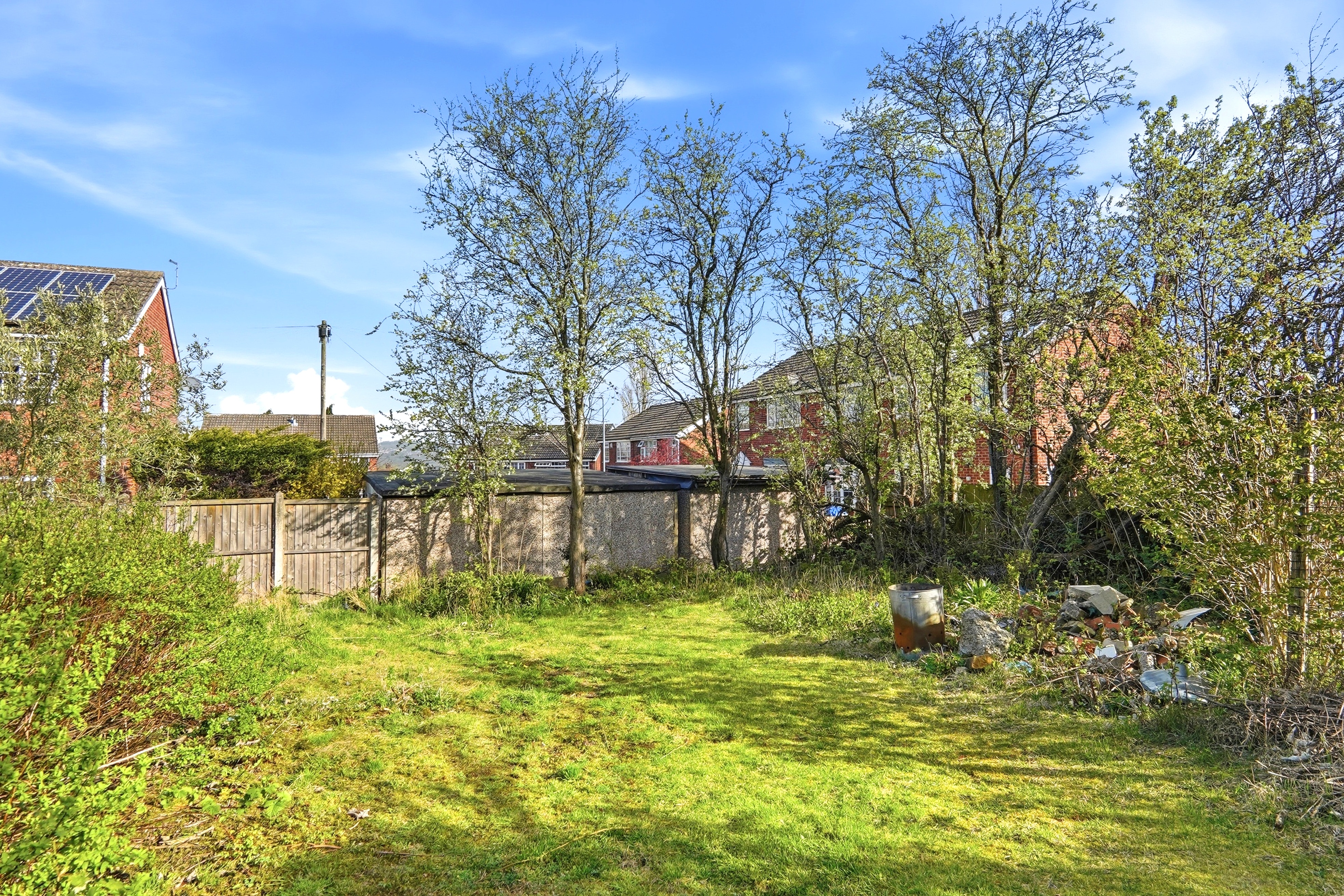 Leeds & Bradford Road, Leeds, LS13 - Photo 22