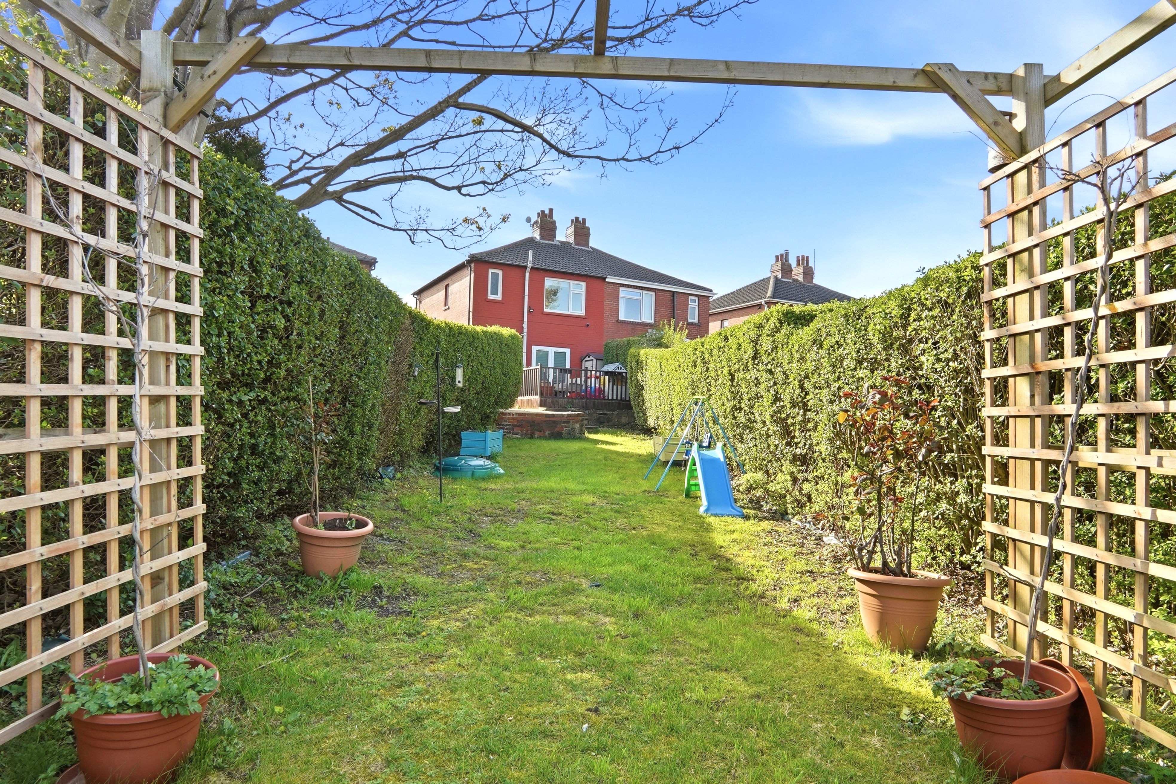 Leeds & Bradford Road, Leeds, LS13 - Photo 23