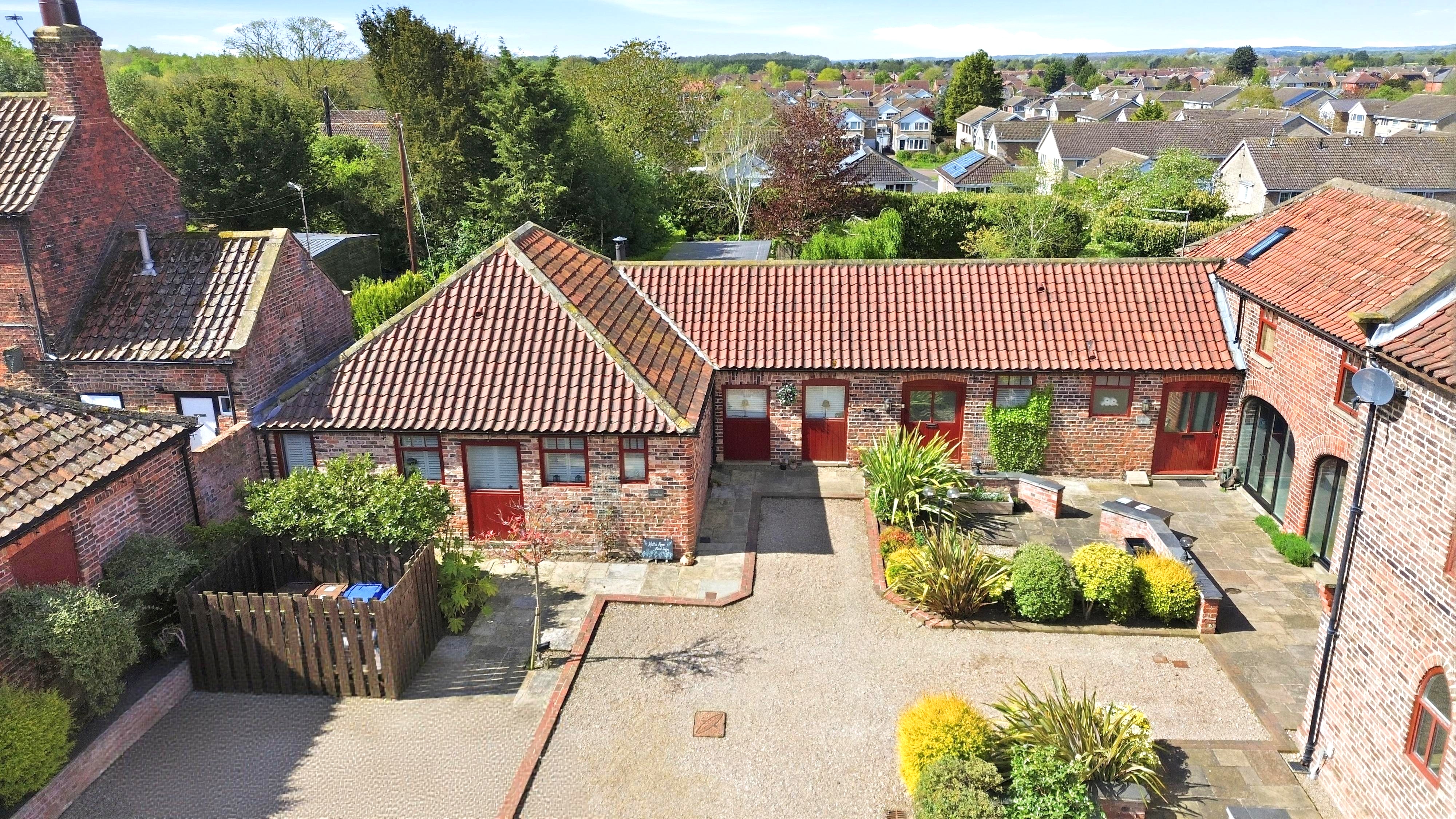 Barff Farm, Thorpe Willoughby, Selby, YO8 - Photo 3