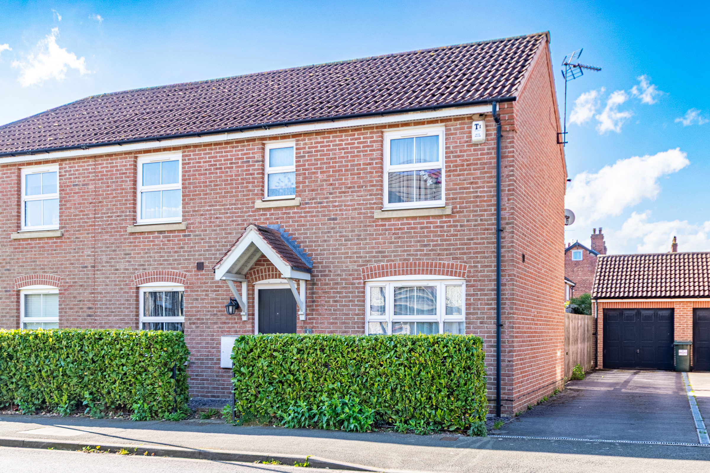 Wells Drive, Hambleton, Selby, YO8 - Photo 2