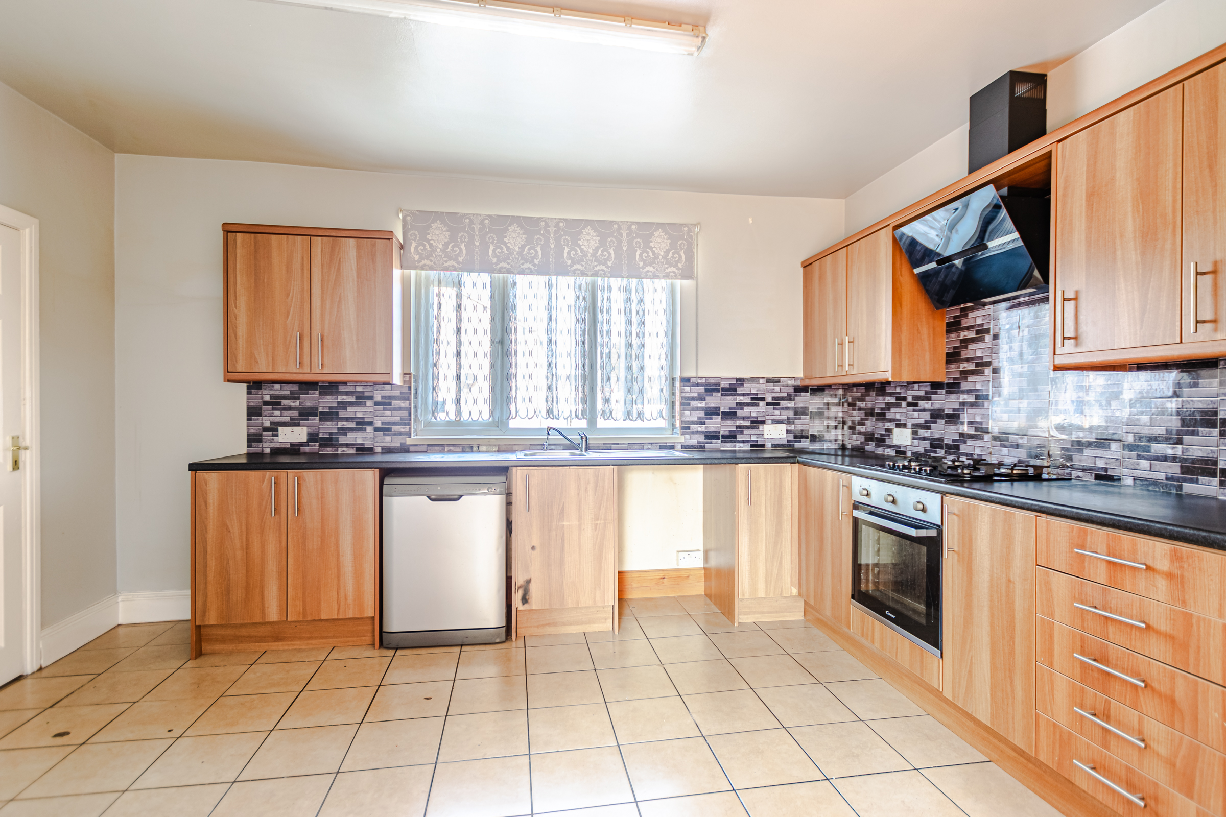 Shady Side, Hexthorpe, Doncaster, DN4 - Photo 4