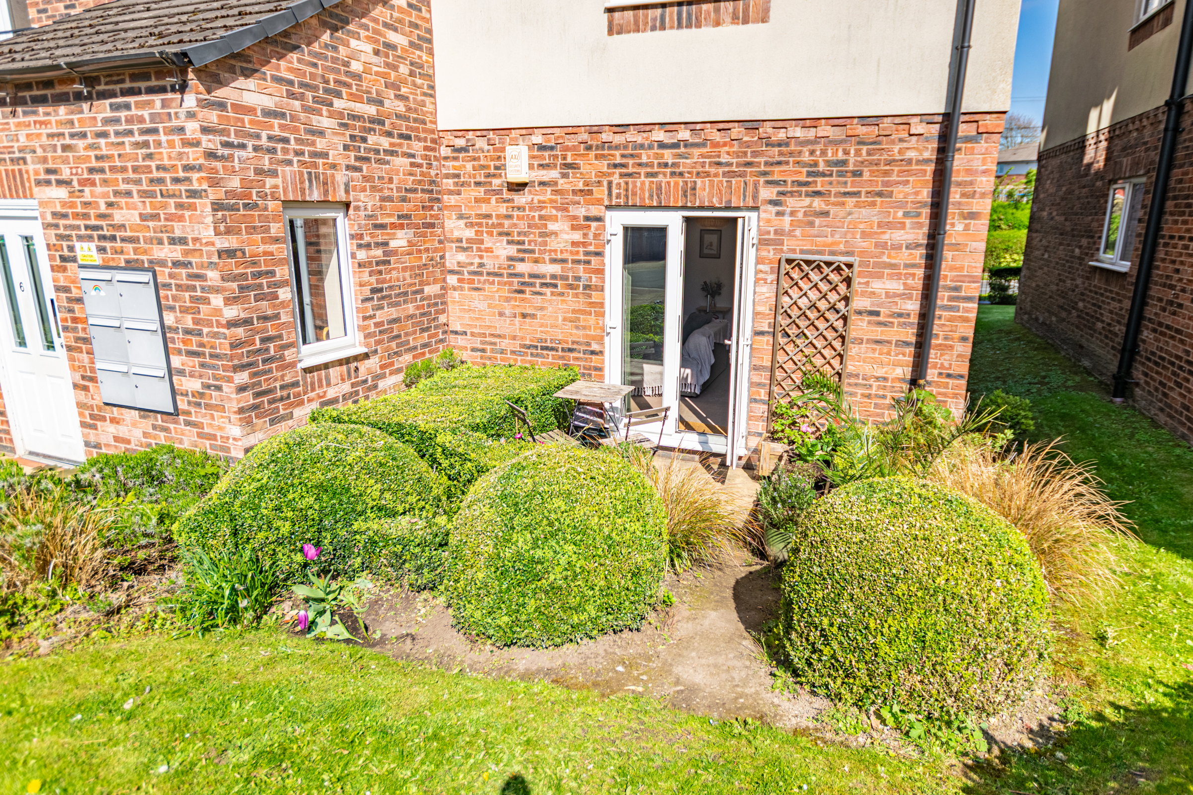 Potternewton Mount, Leeds, LS7 - Photo 2