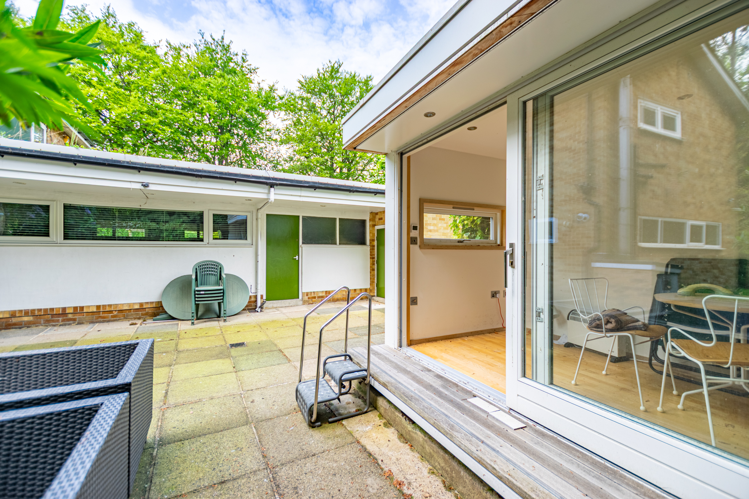 Roundhay, Leeds, LS8 - Photo 35