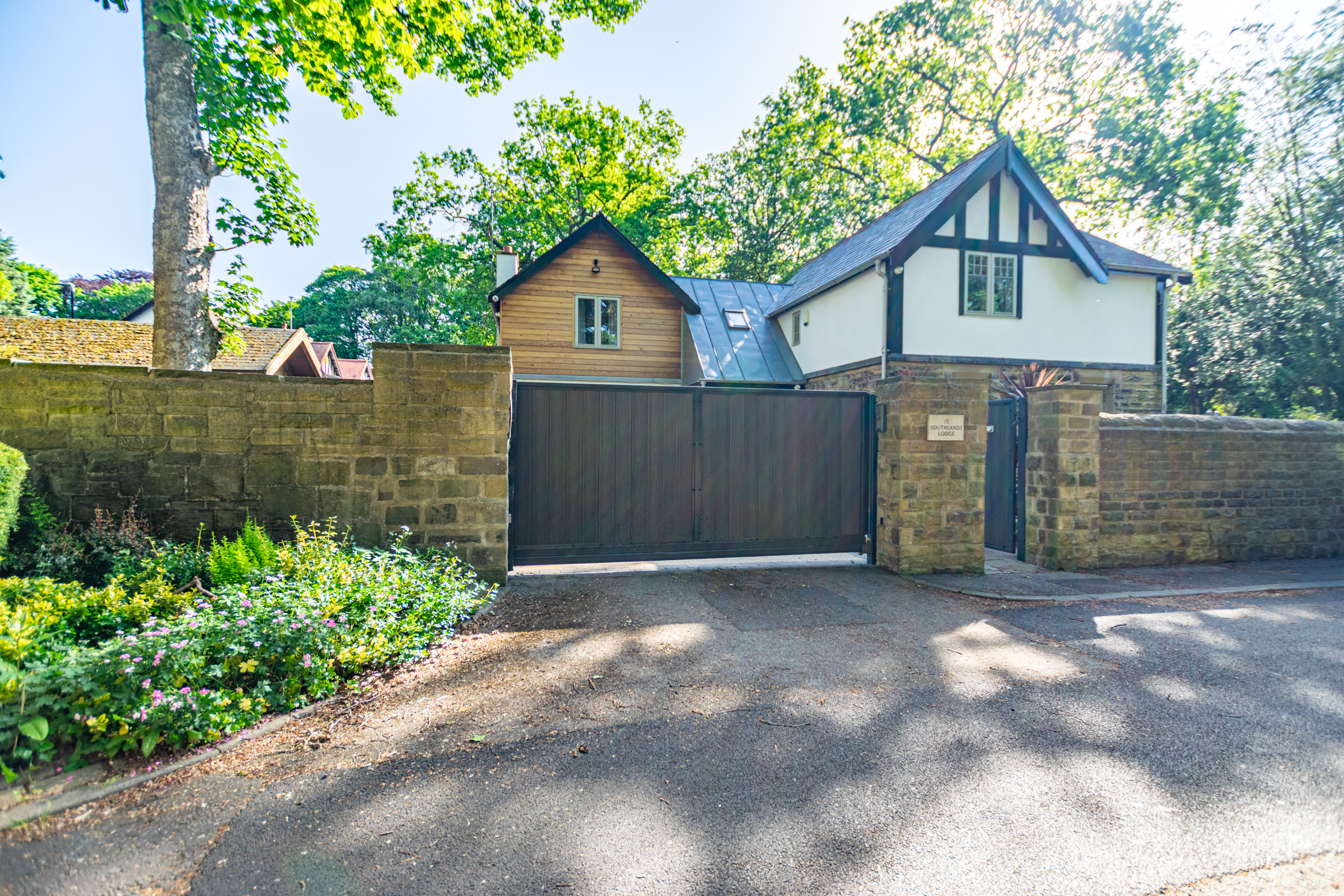 Roundhay, Leeds, LS8 - Photo 31