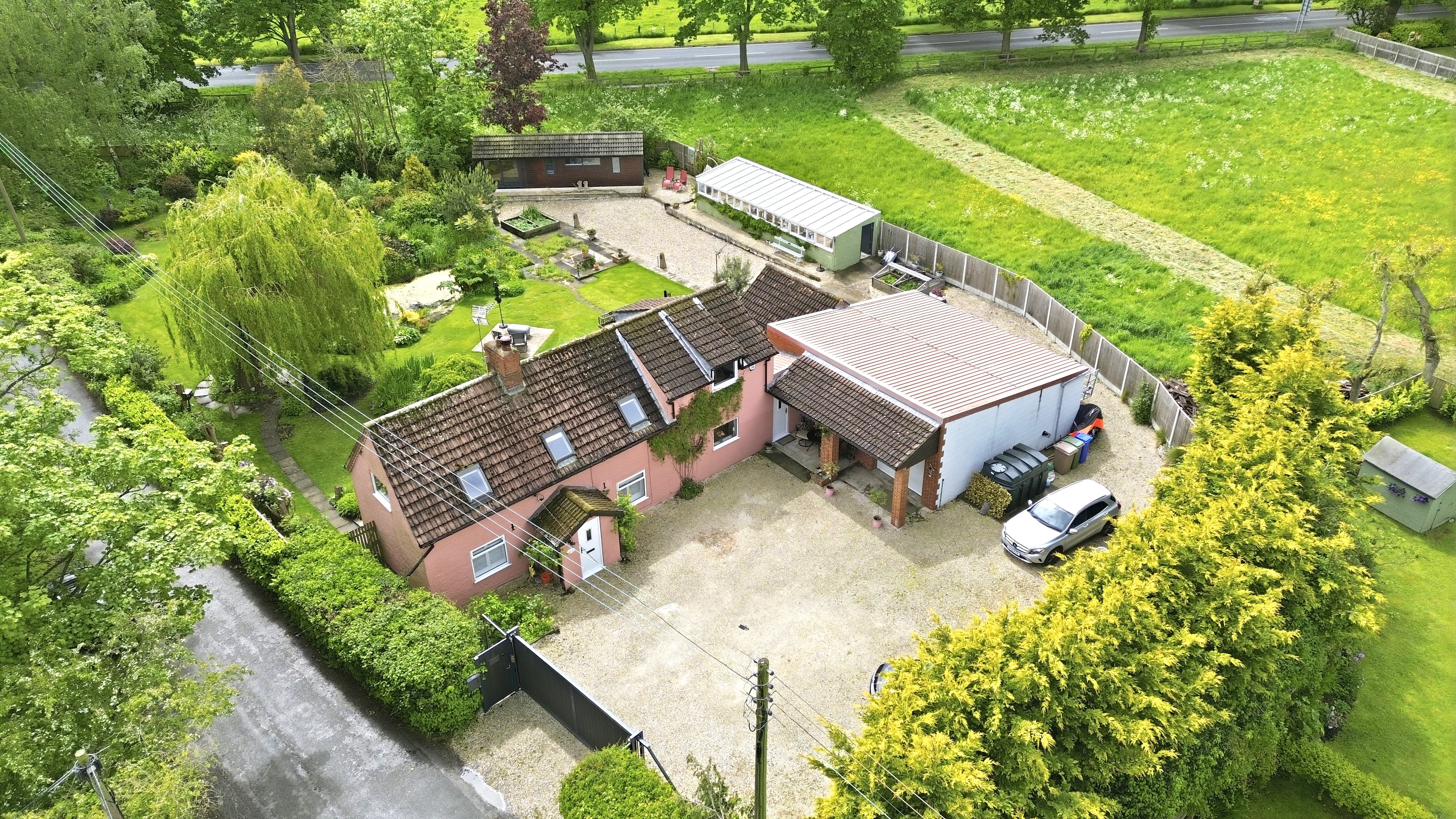 April Cottage, Main Road, Newsholme, DN14 - Photo 42