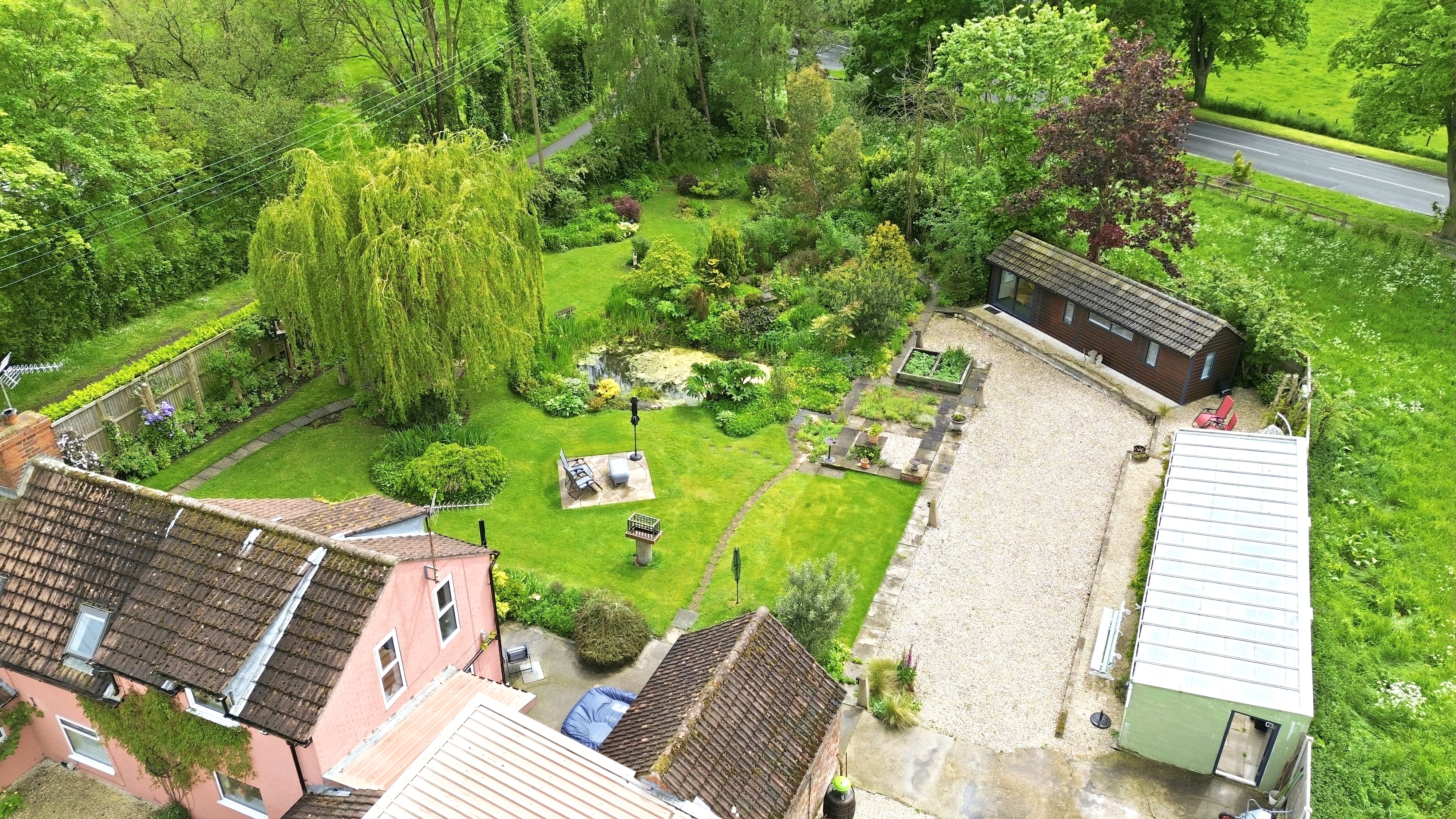 April Cottage, Main Road, Newsholme, DN14 - Photo 34