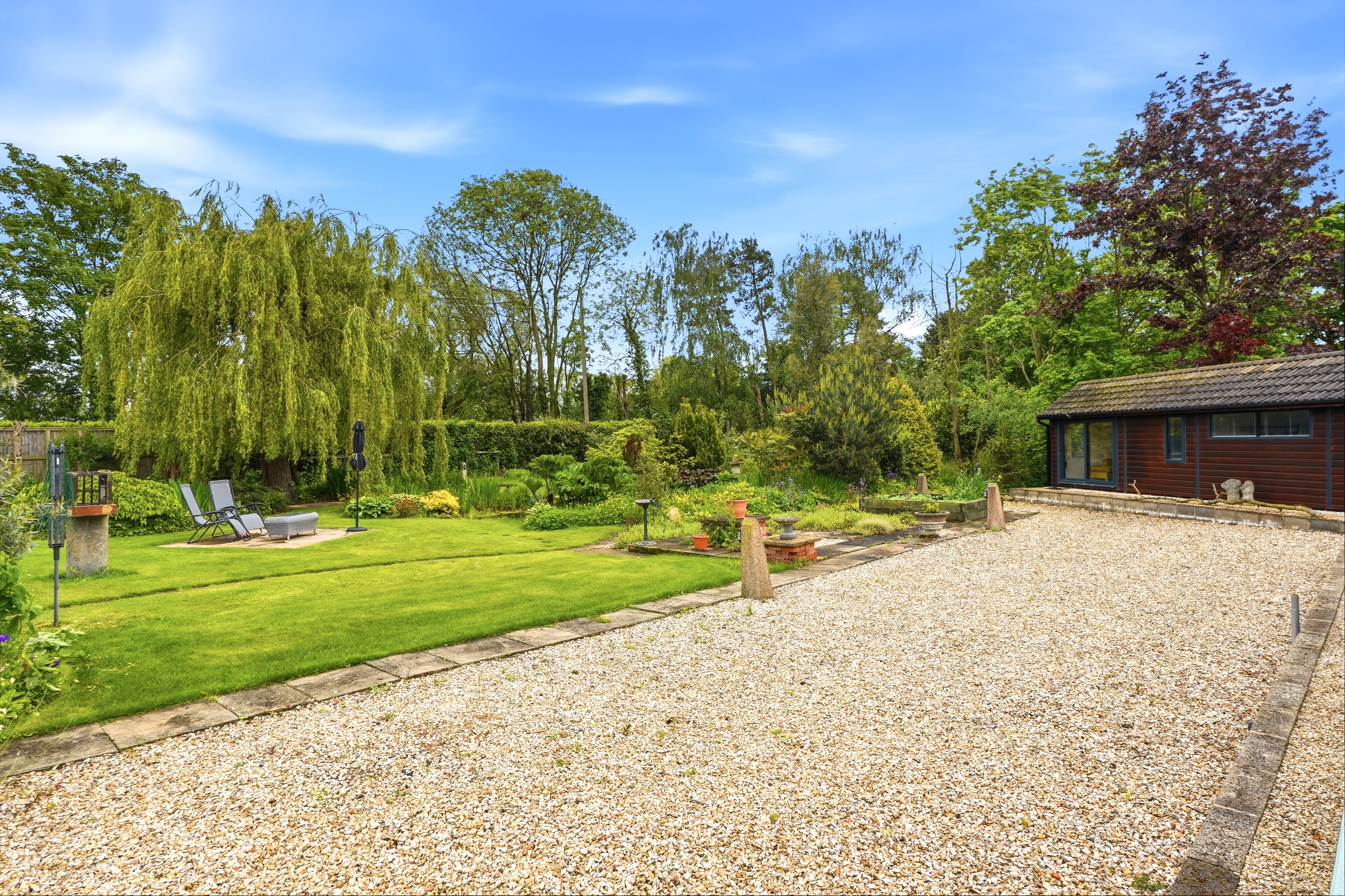 April Cottage, Main Road, Newsholme, DN14 - Photo 45