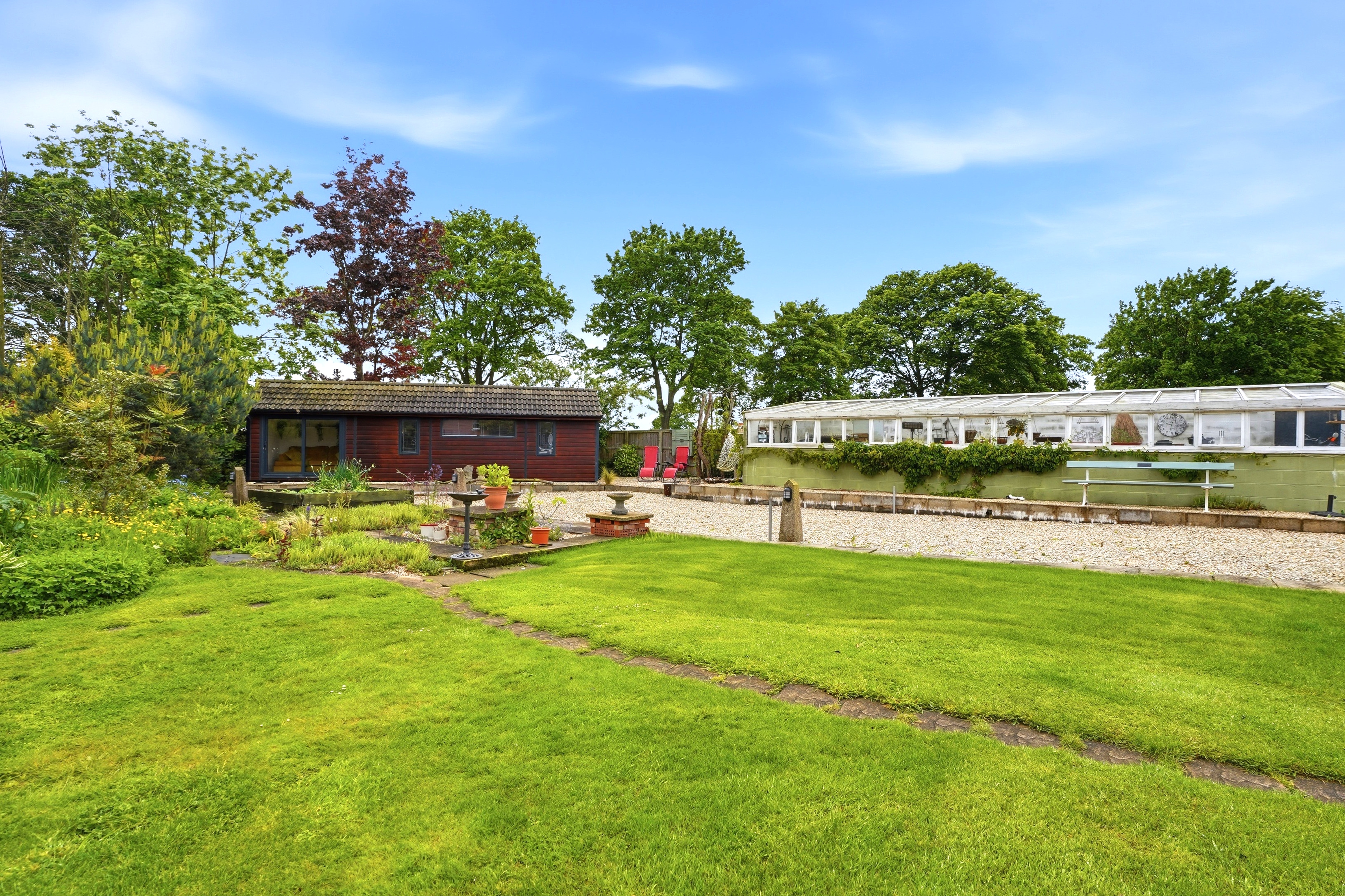 April Cottage, Main Road, Newsholme, DN14 - Photo 43