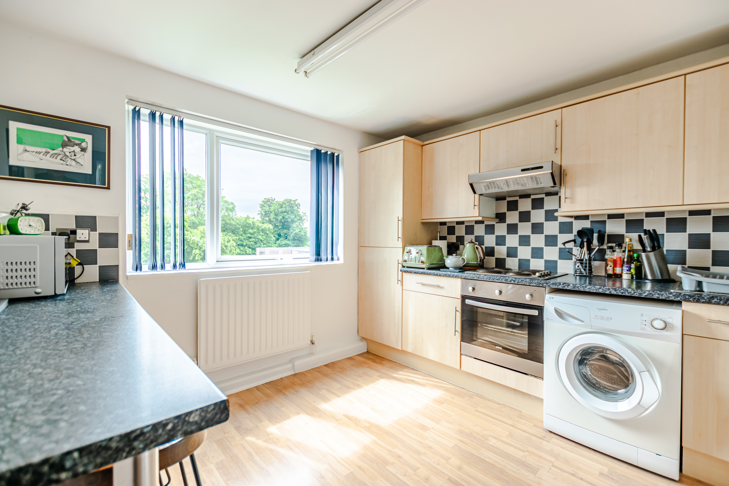 Kingsway Court, Harrogate Road, Leeds, LS17 - Photo 6