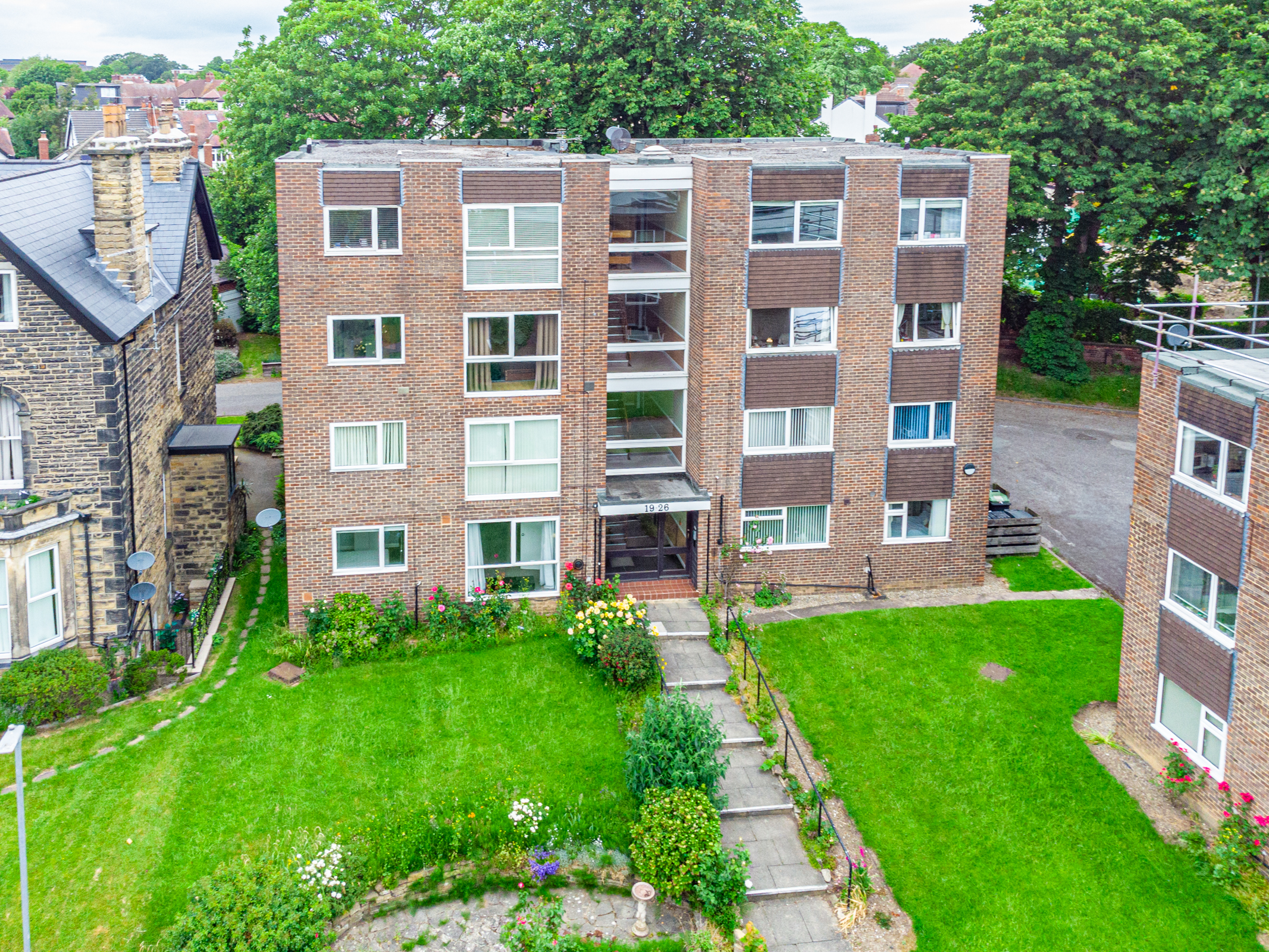 Kingsway Court, Harrogate Road, Leeds, LS17 - Photo 1