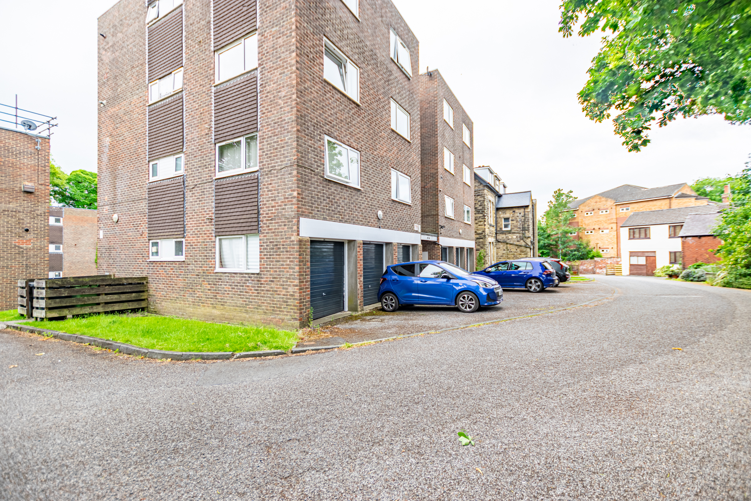 Kingsway Court, Harrogate Road, Leeds, LS17 - Photo 17
