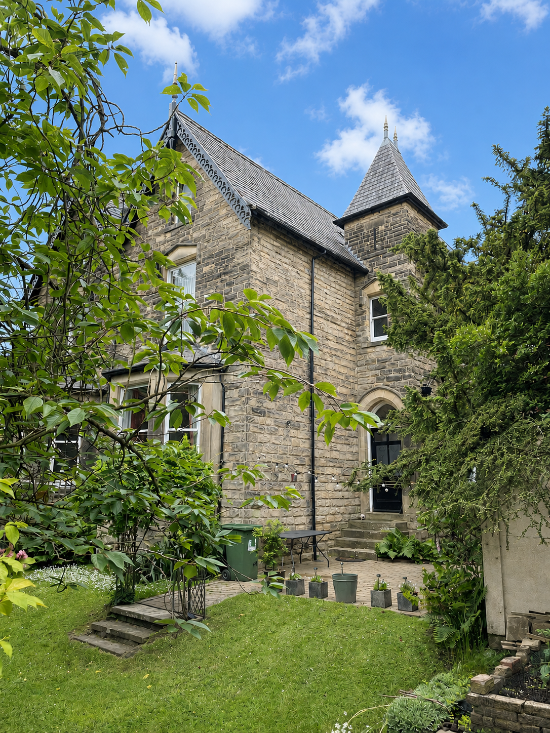 Roundhay, Leeds, LS8 - Photo 2