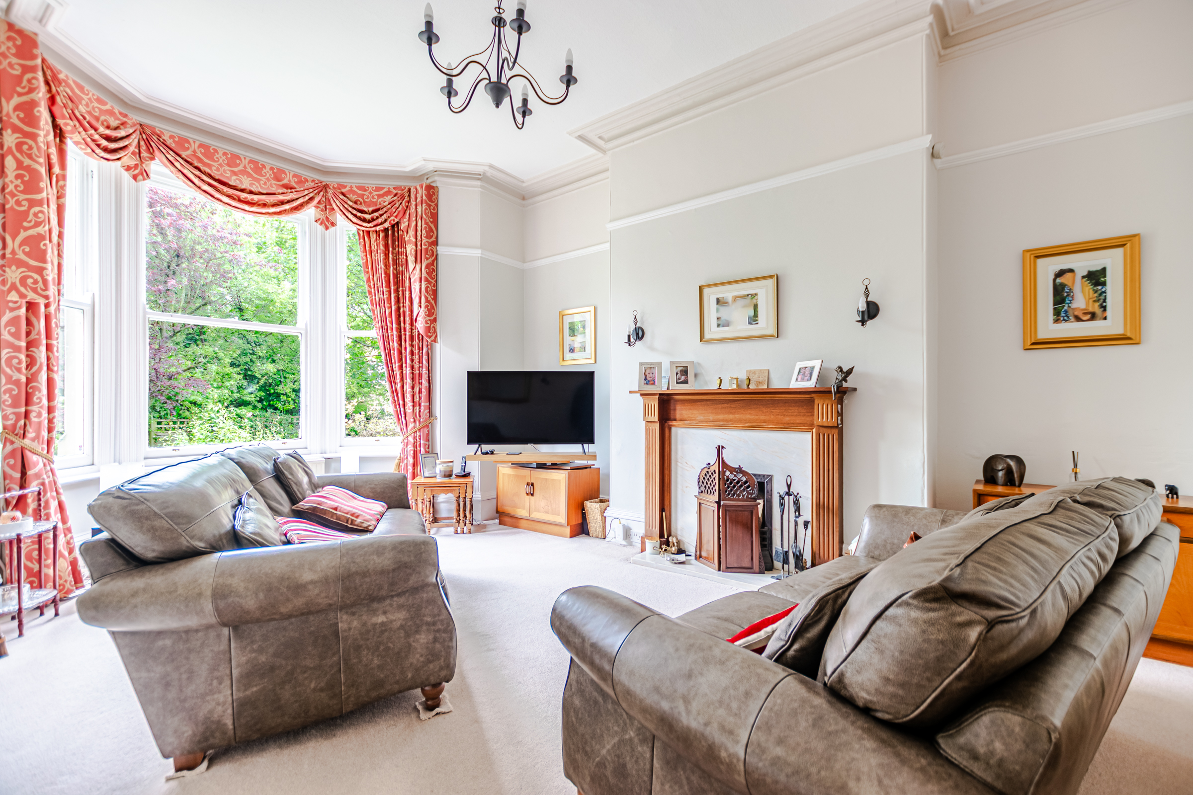 Roundhay, Leeds, LS8 - Photo 3
