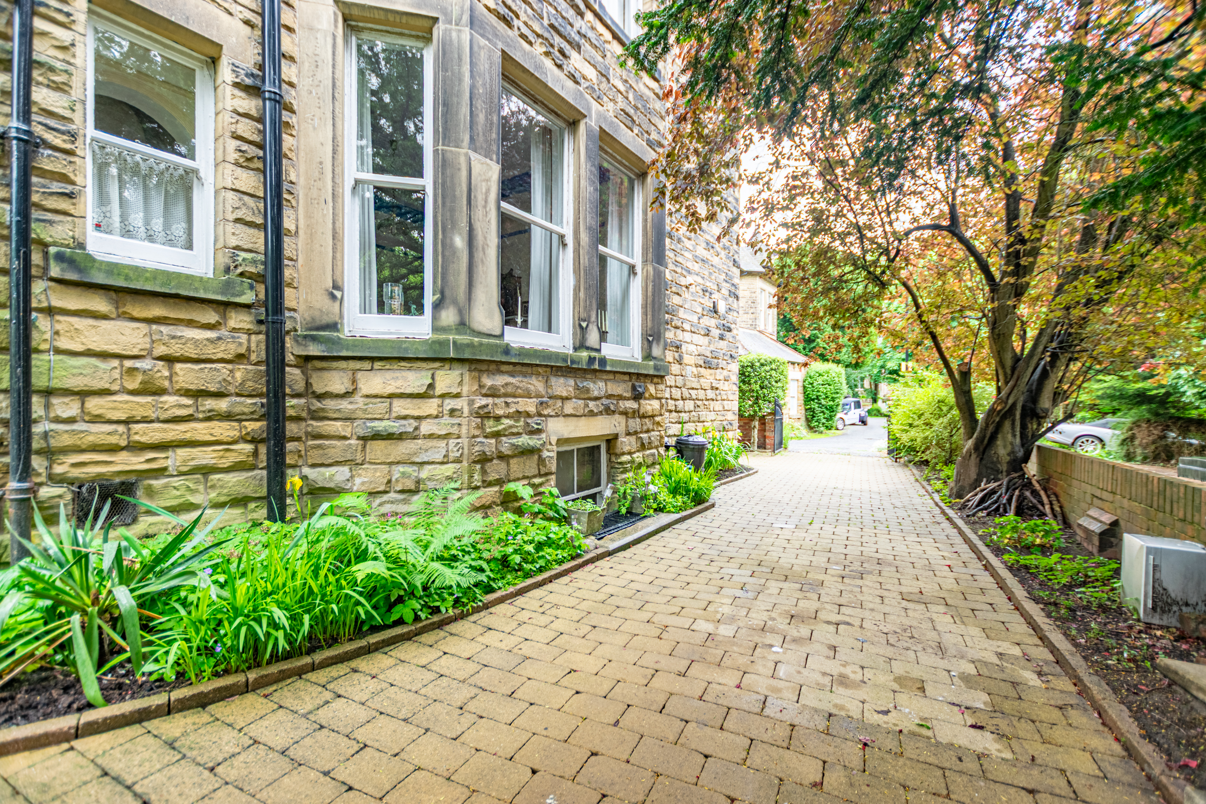 Roundhay, Leeds, LS8 - Photo 24