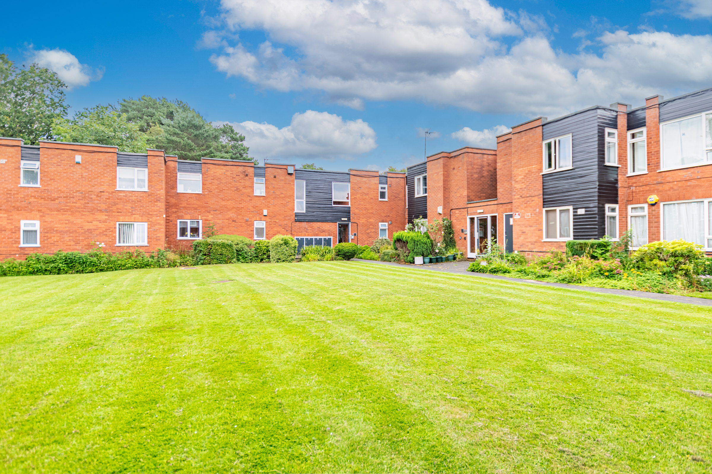 Blackmoor Court, King Drive, Leeds, LS17 - Photo 1