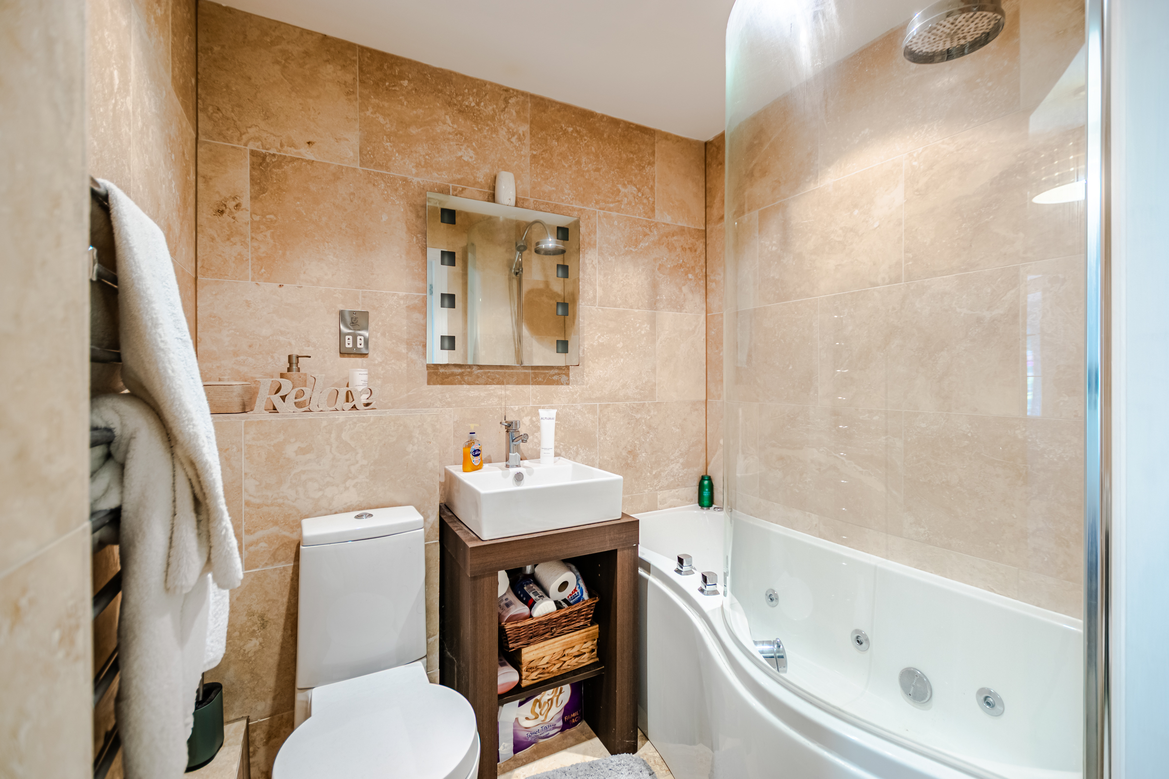 Shadwell Lane, Leeds, LS17 - Photo 13
