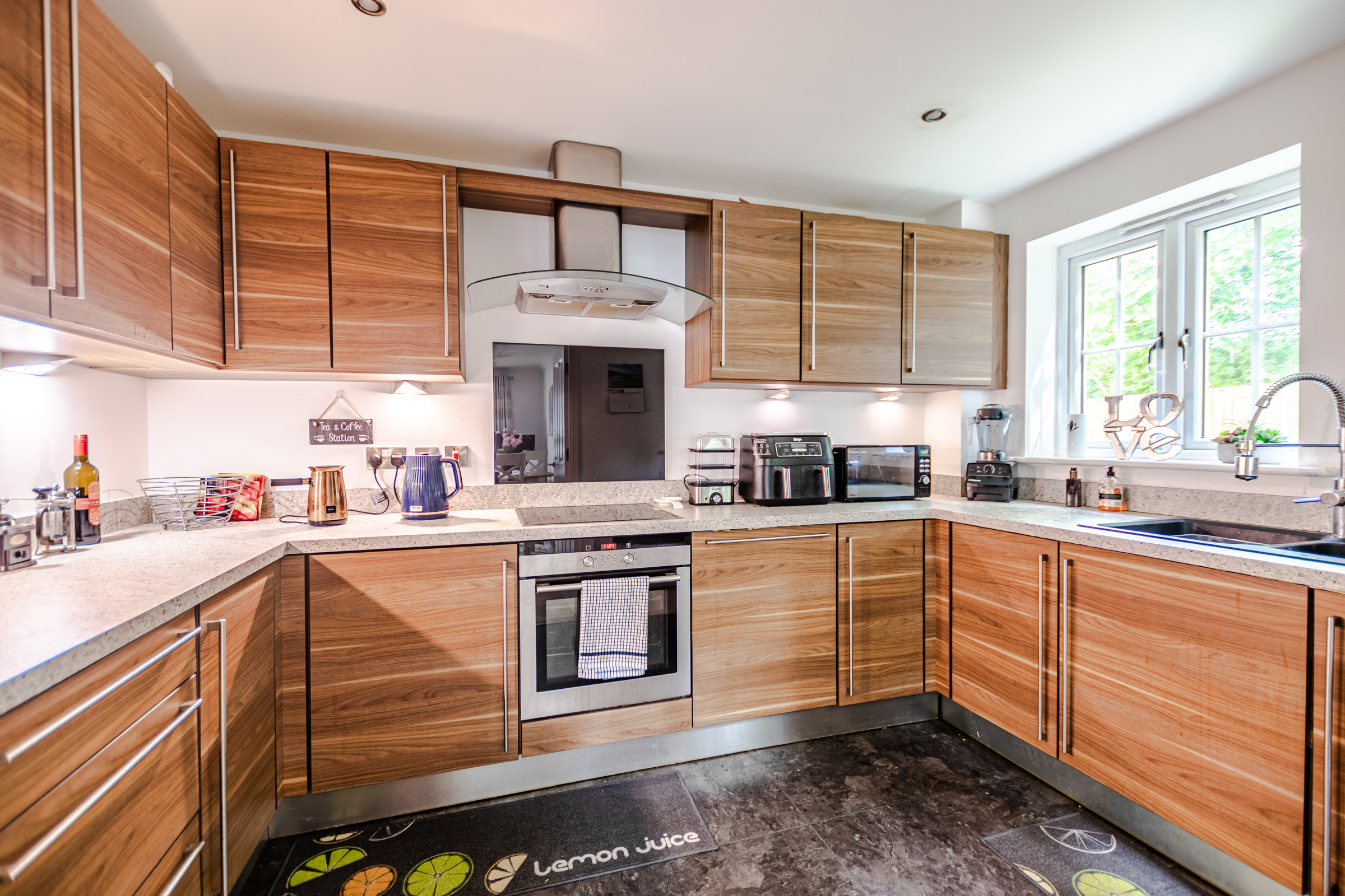 Shadwell Lane, Leeds, LS17 - Photo 6