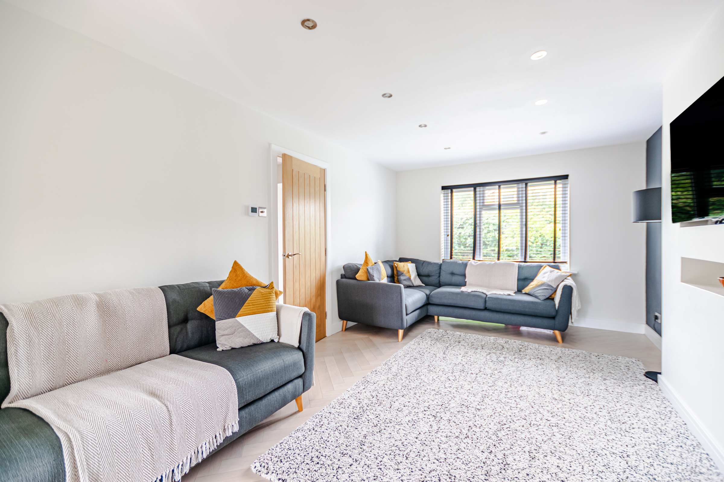 Hawthorne Gardens, Adel, Leeds, LS16 - Photo 2